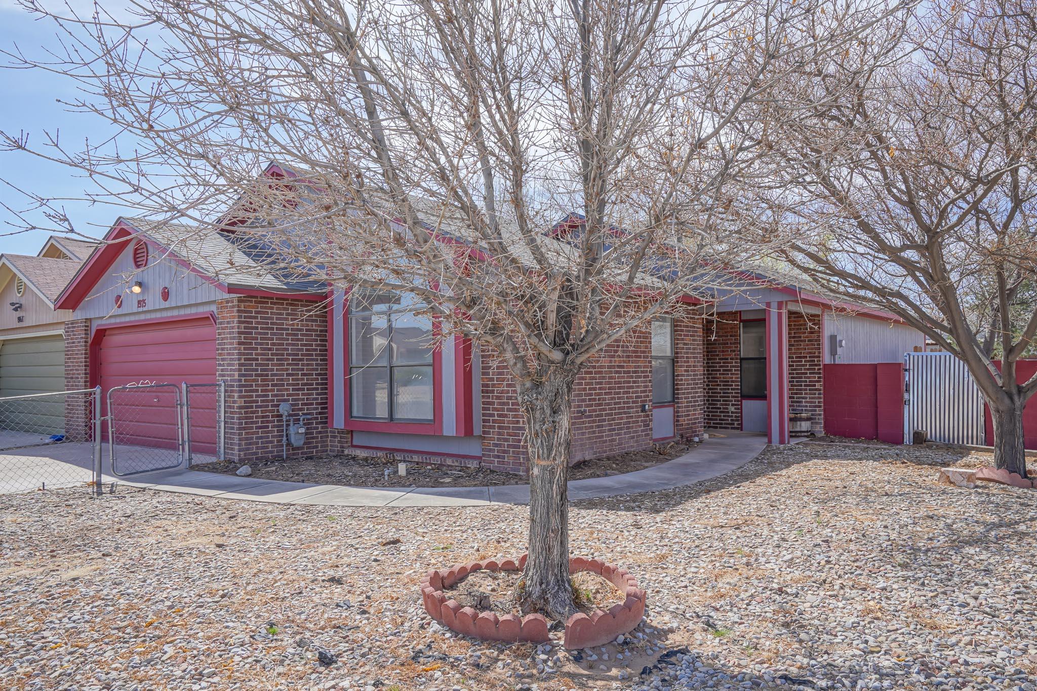 1975 GOMEZ Drive SW