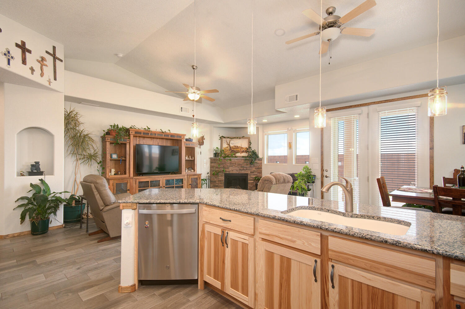 2043 COUGAR RUN Court SE