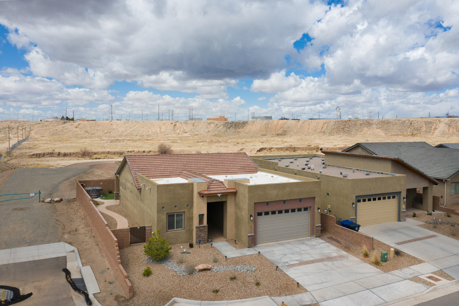 2043 COUGAR RUN Court SE