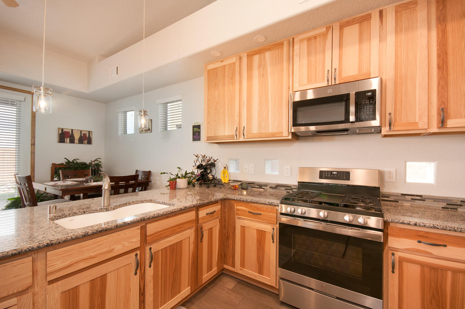 2043 COUGAR RUN Court SE