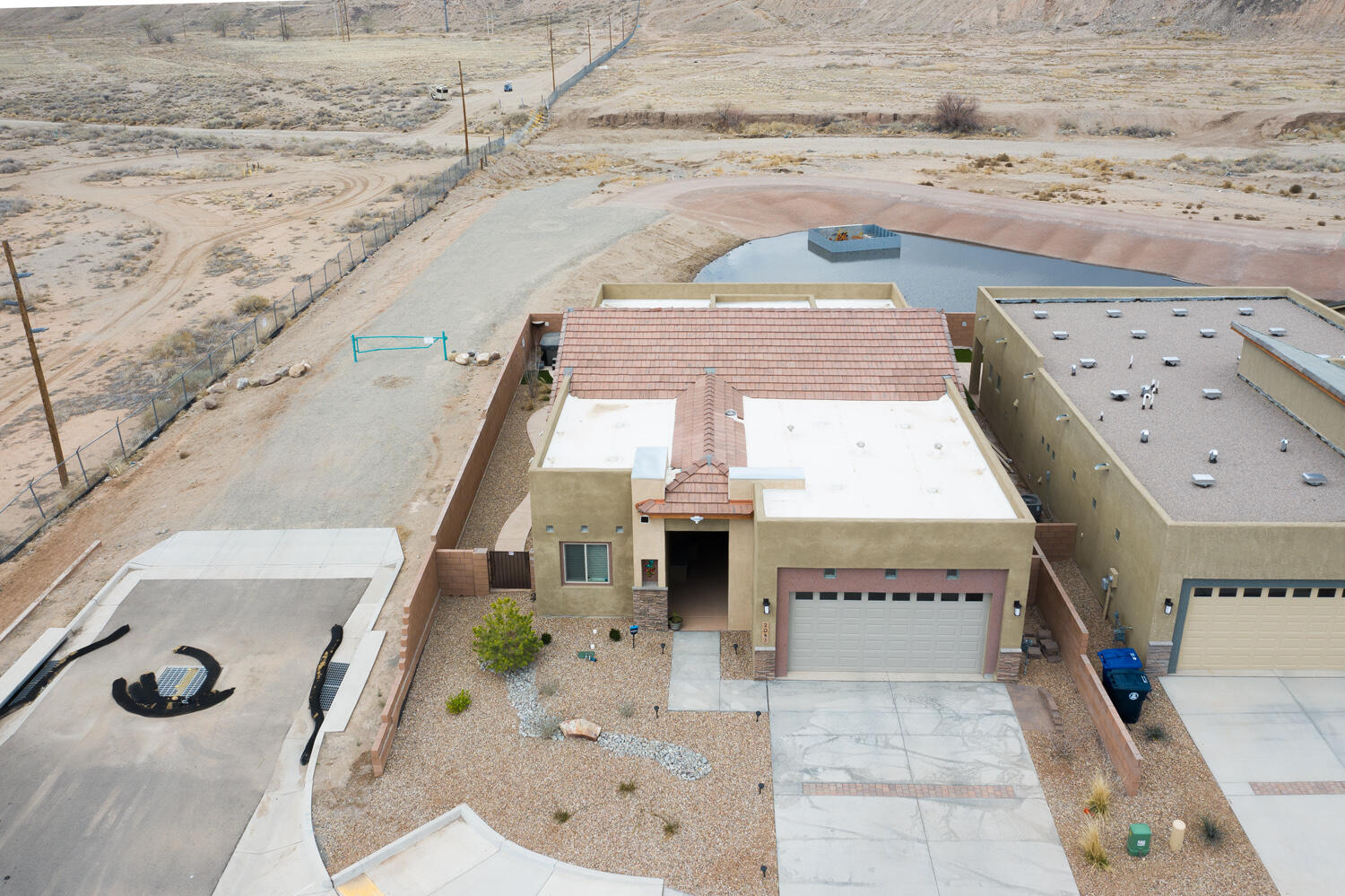 2043 COUGAR RUN Court SE