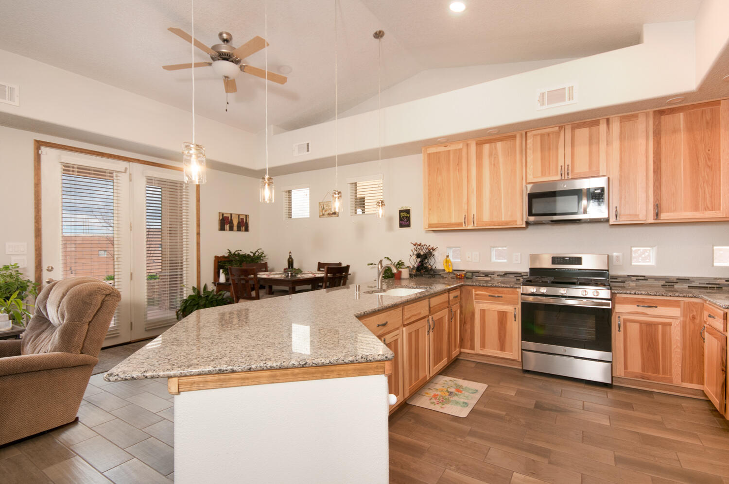 2043 COUGAR RUN Court SE