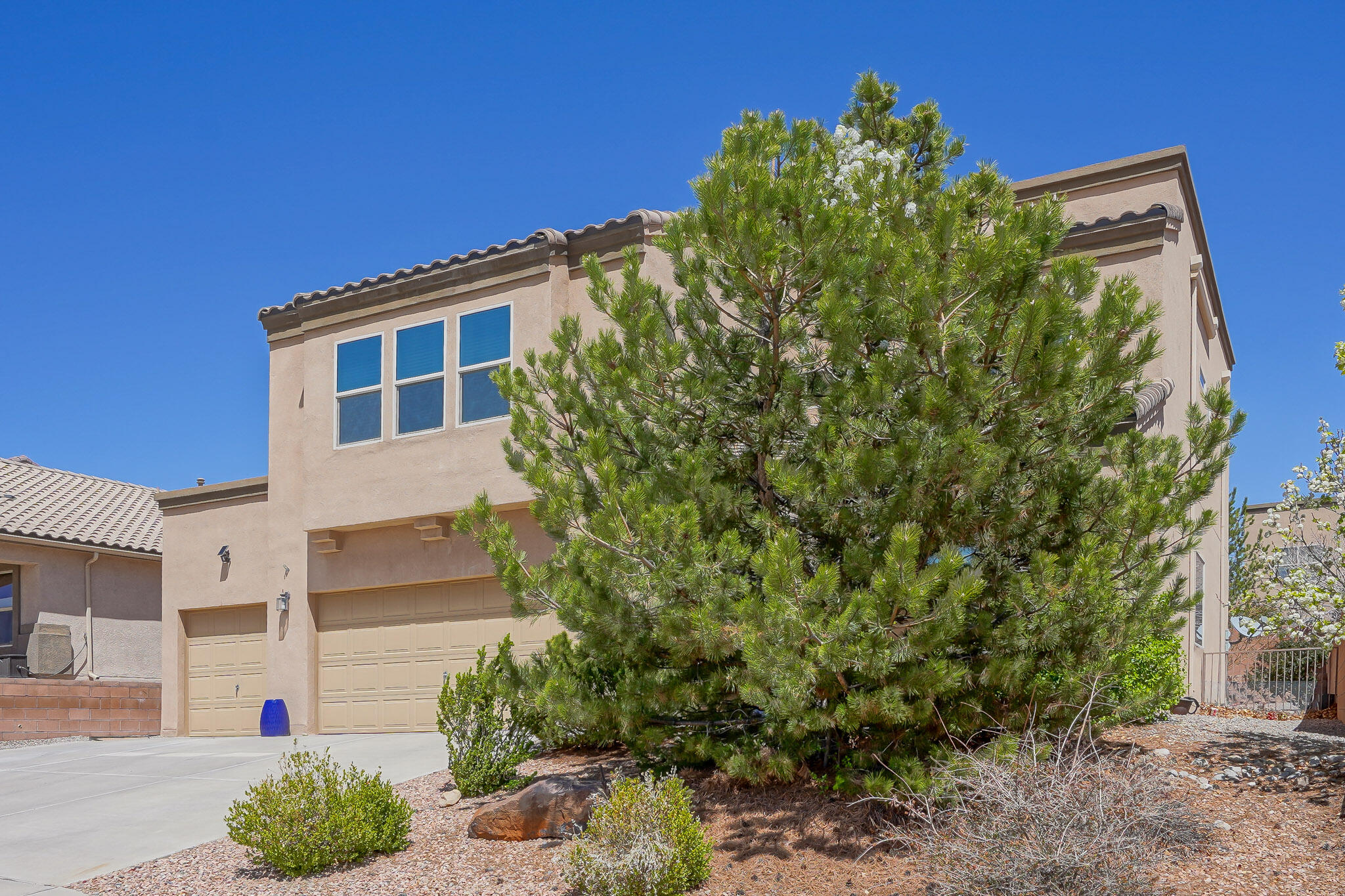 2562 CERRO PARRIDO Road SE