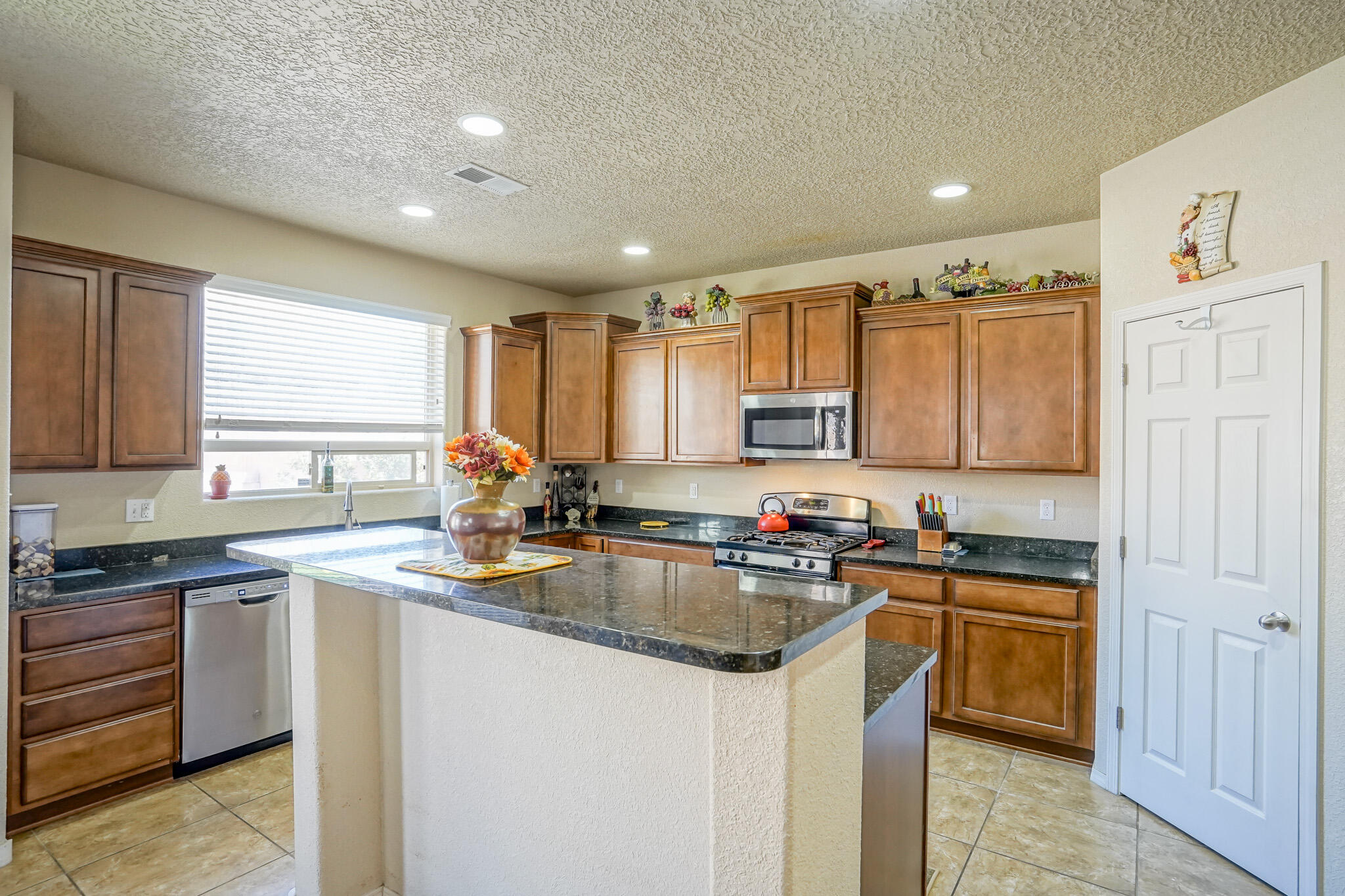 2562 CERRO PARRIDO Road SE