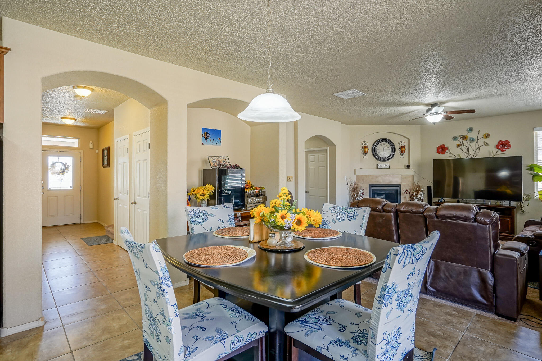 2562 CERRO PARRIDO Road SE