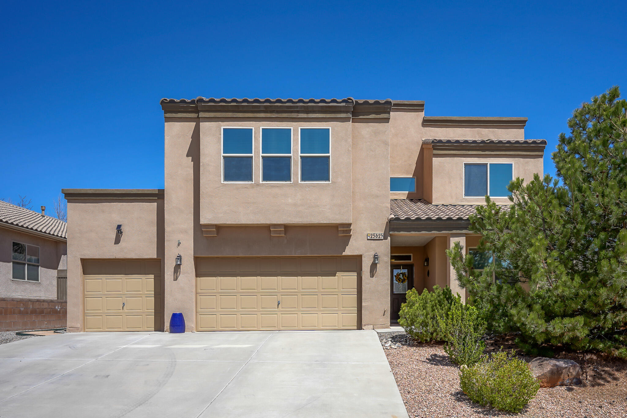 2562 CERRO PARRIDO Road SE