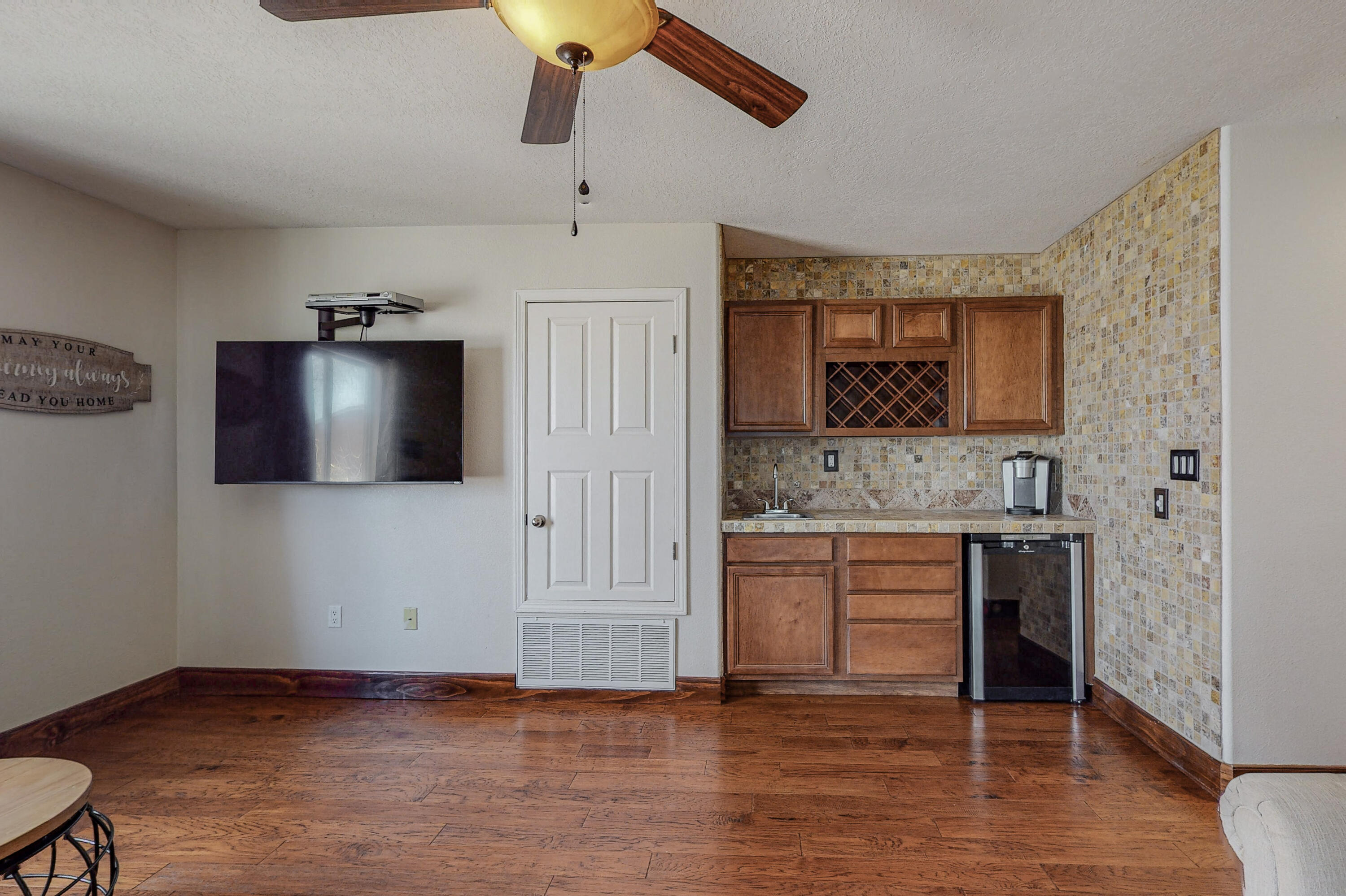 6505 AVENIDA MADRID NW