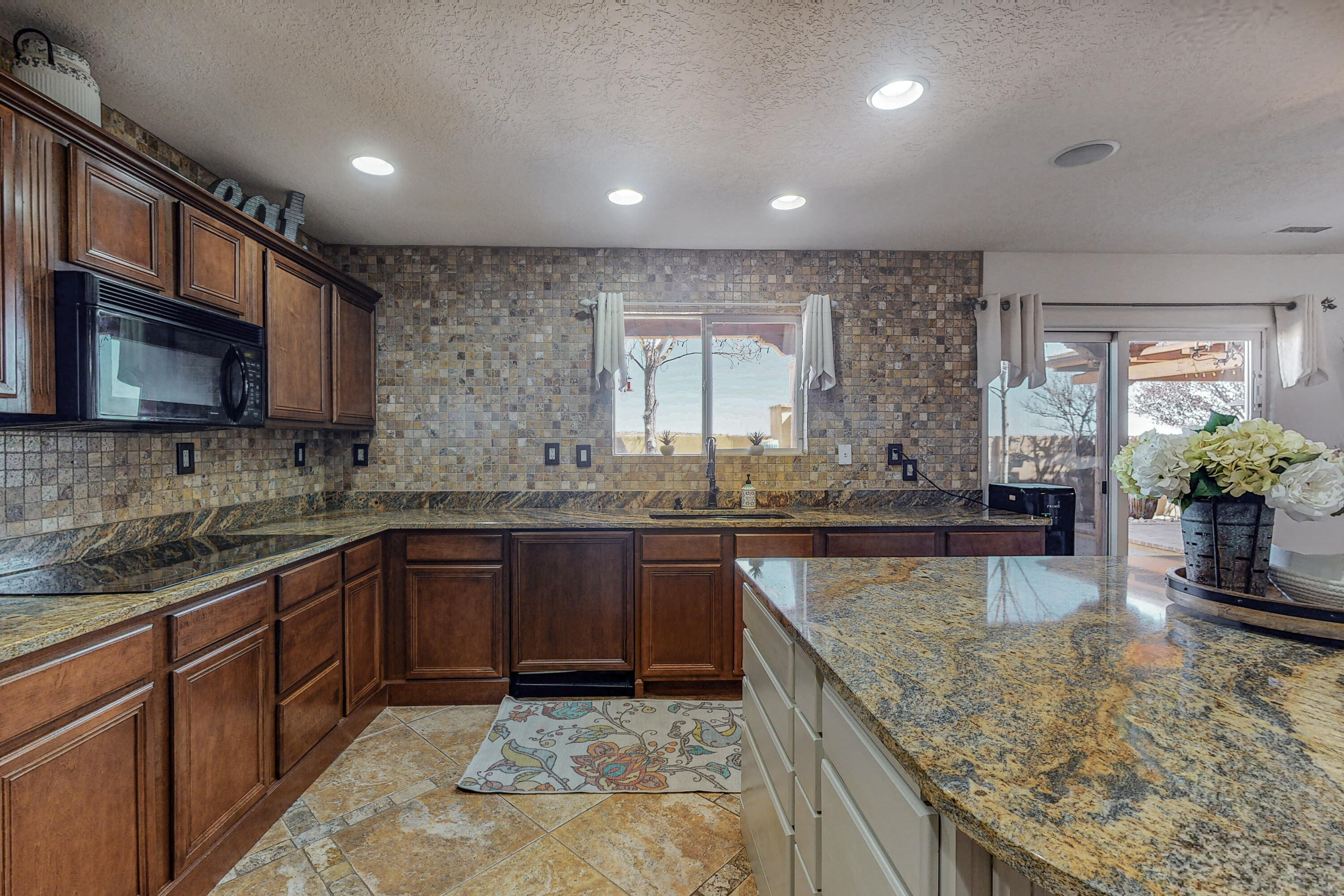 6505 AVENIDA MADRID NW