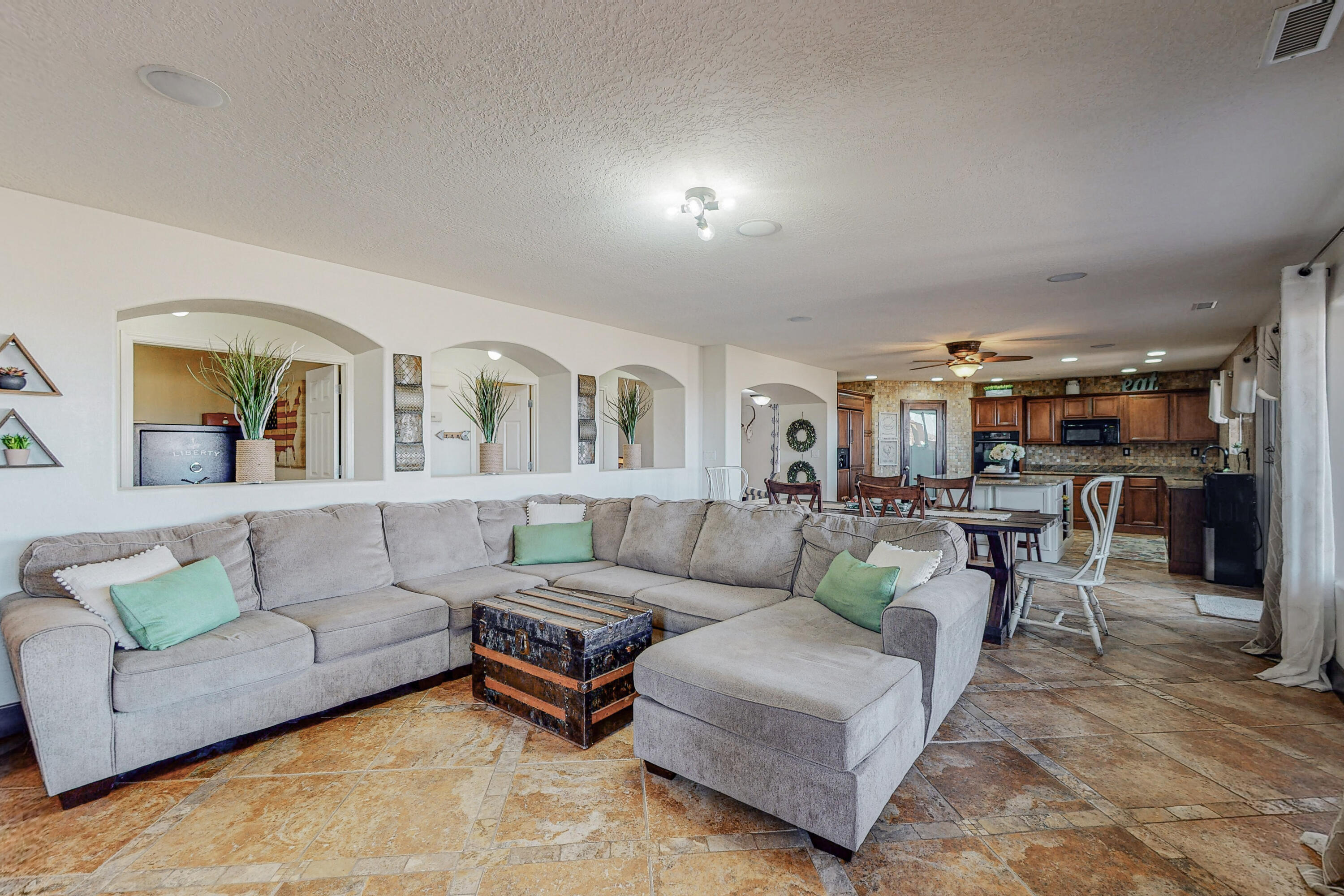 6505 AVENIDA MADRID NW