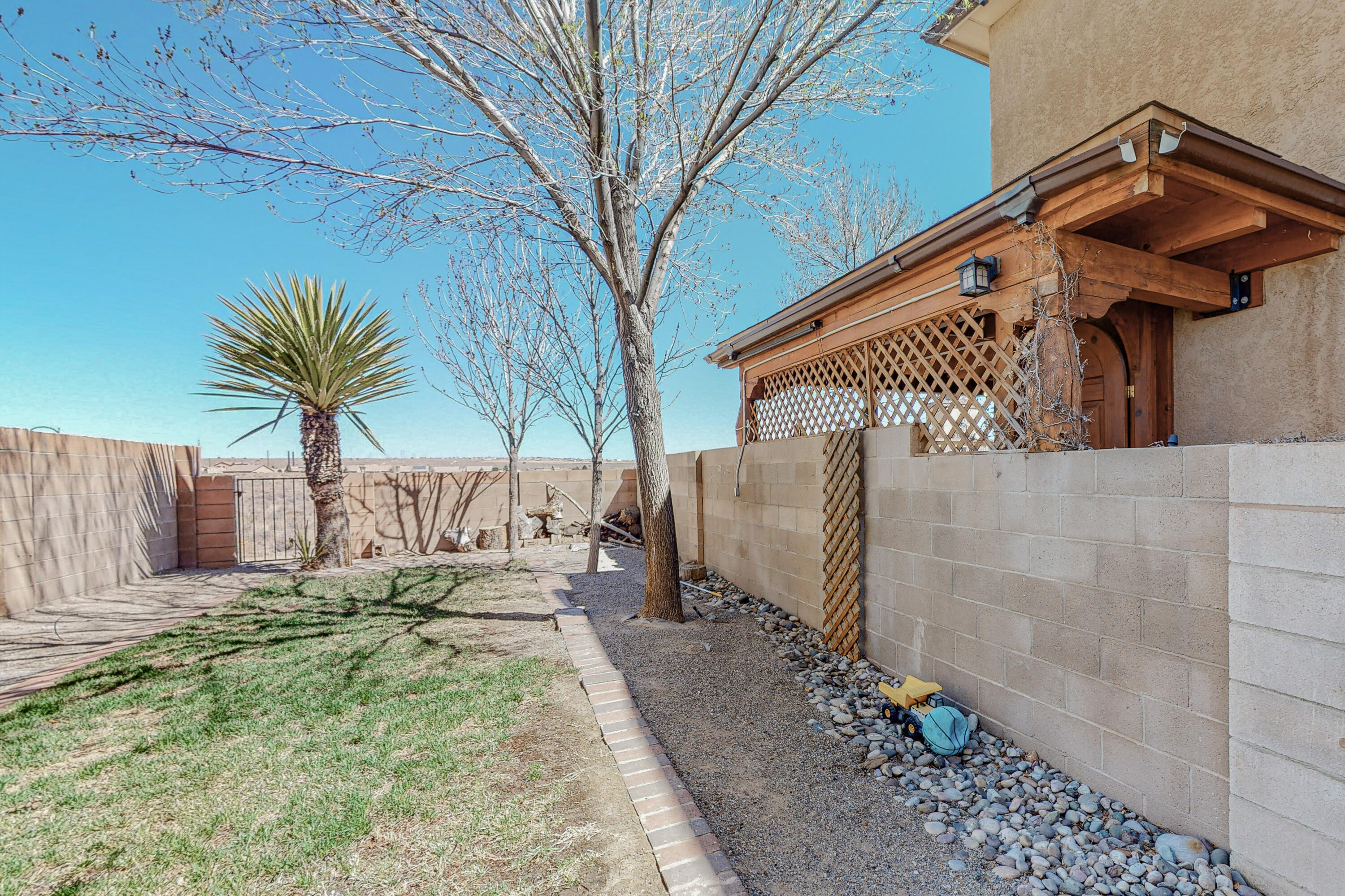 6505 AVENIDA MADRID NW
