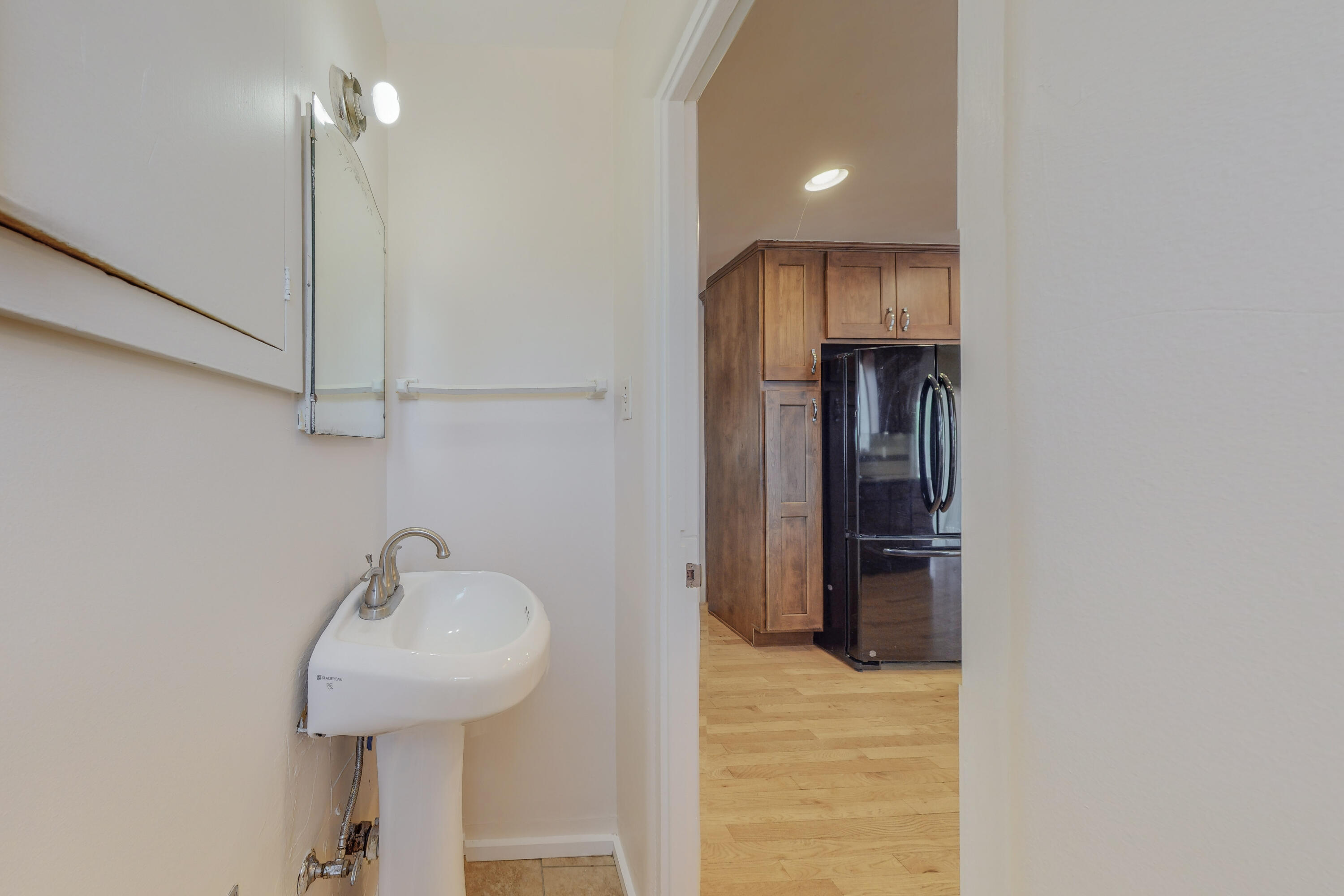 817 CARLISLE Boulevard NE