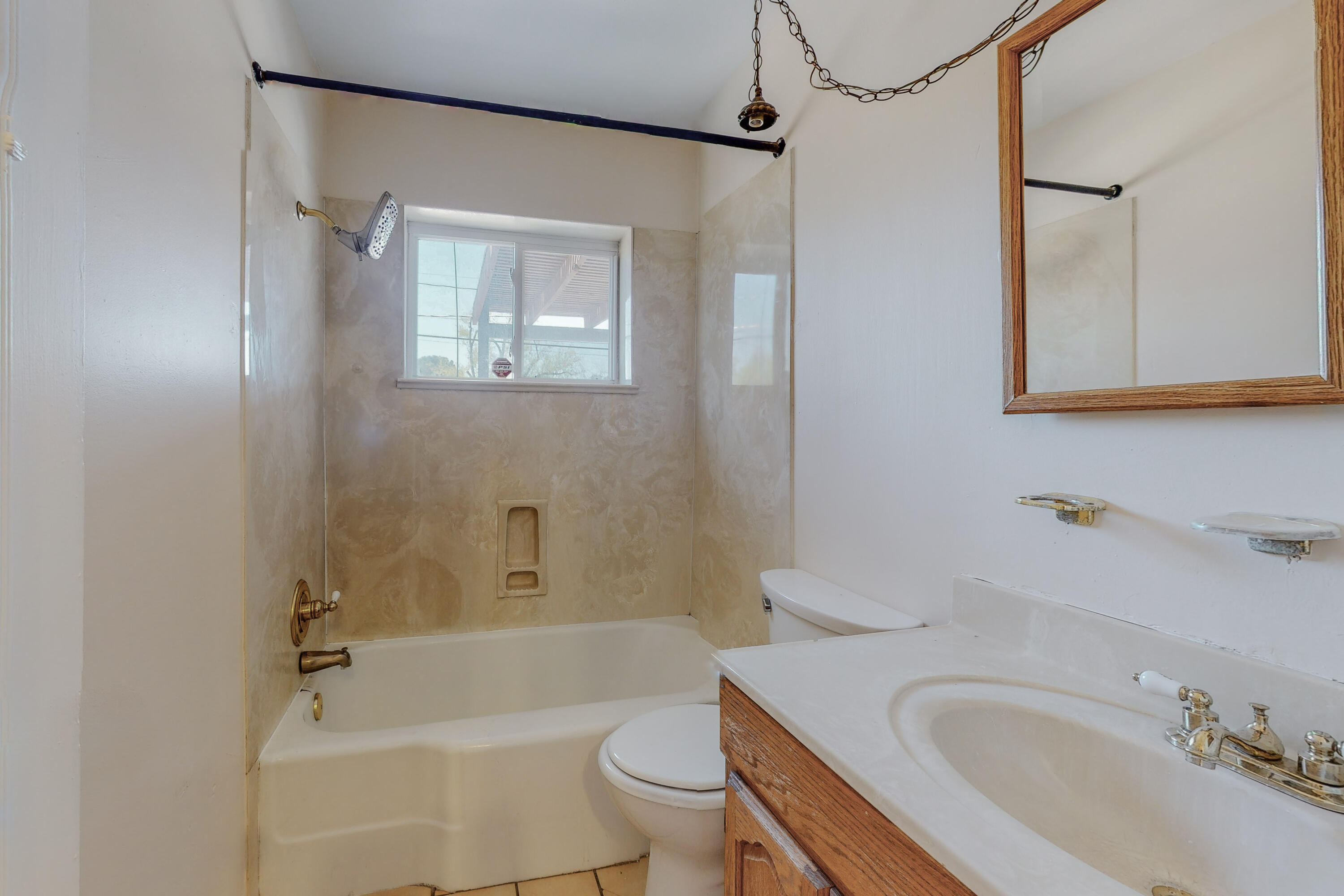 817 CARLISLE Boulevard NE