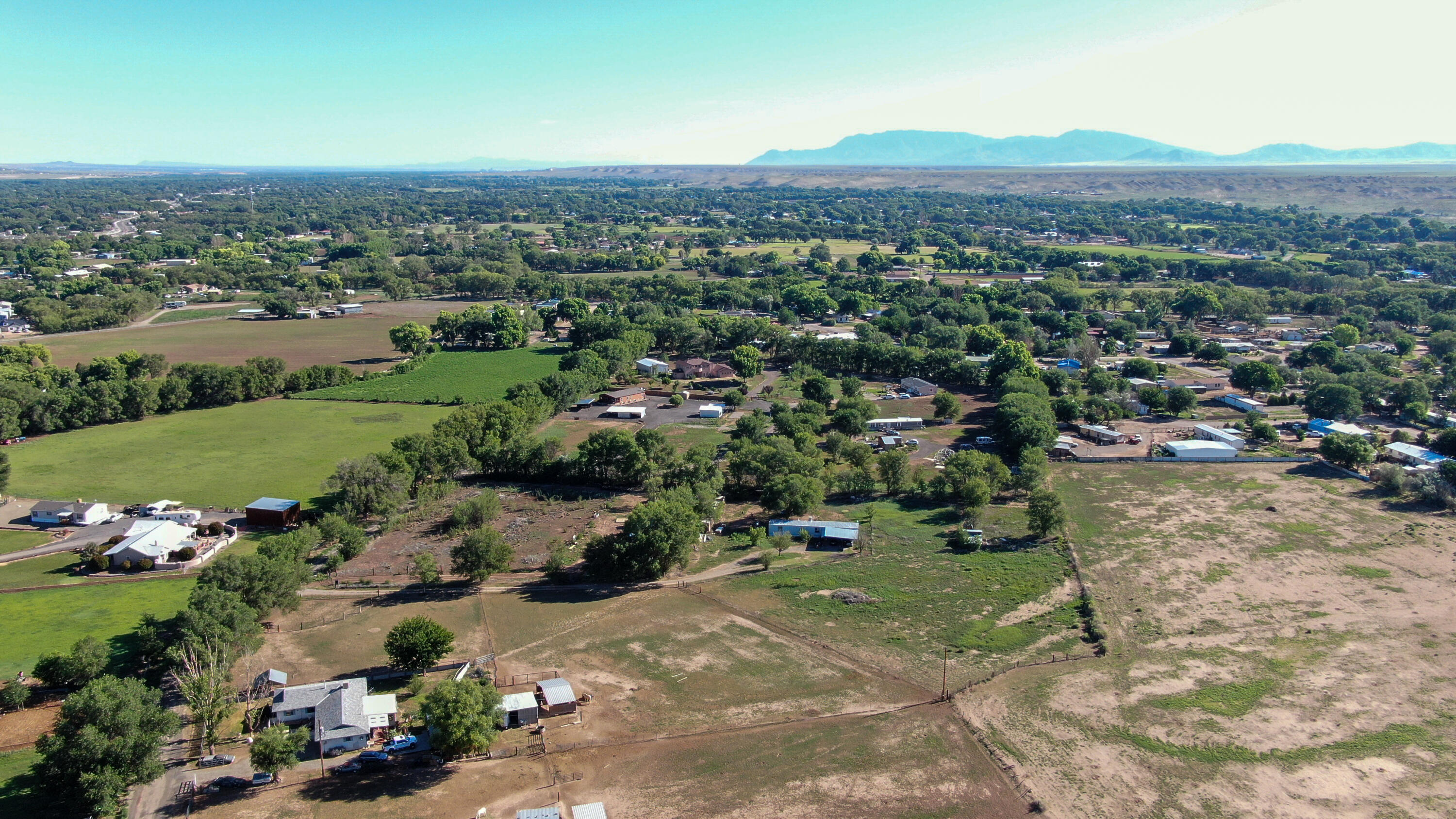 Servis Farm (12B3,25,7N,2E) Rd Road