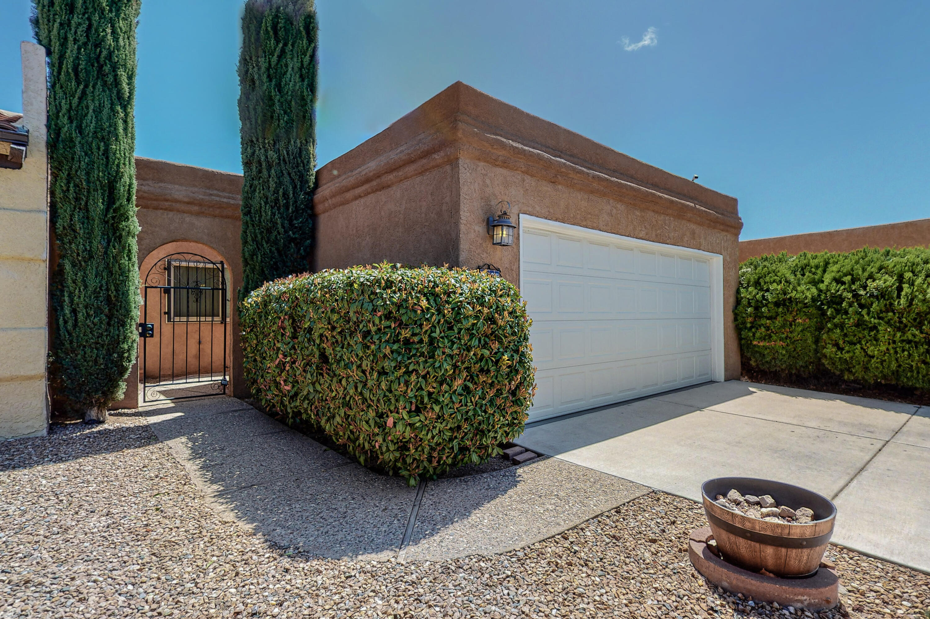 5828 Knollwood Drive NE