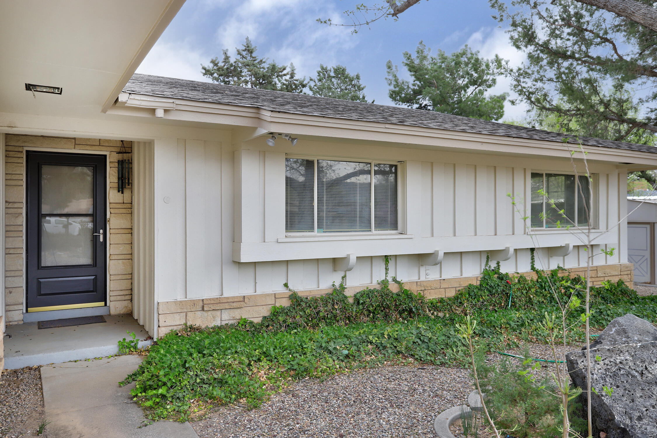 4909 GLOBUS Court NW