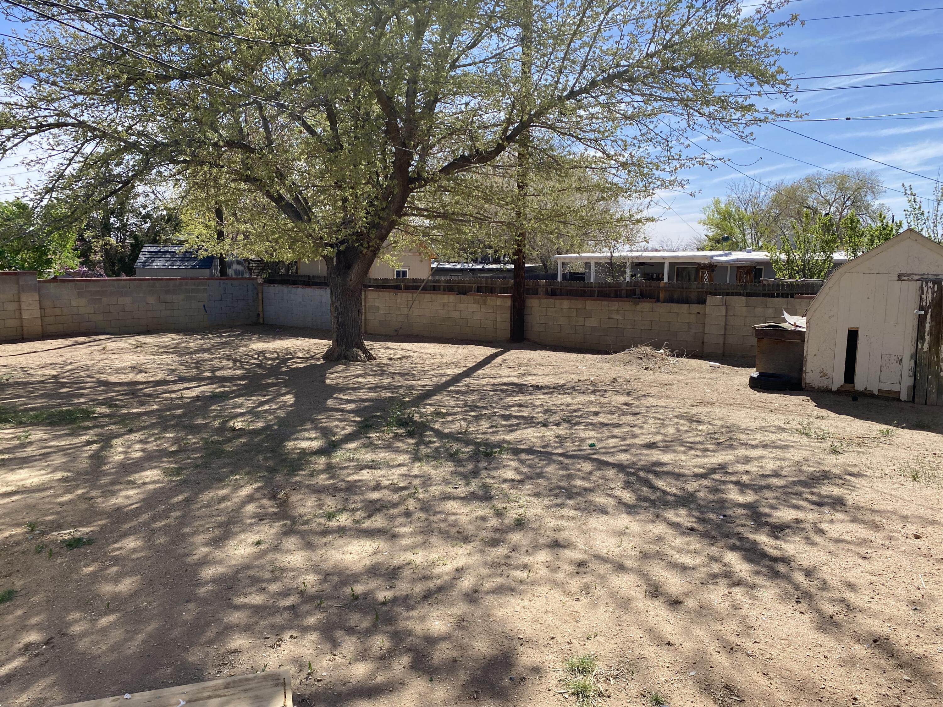 1209 CHILDERS Drive NE