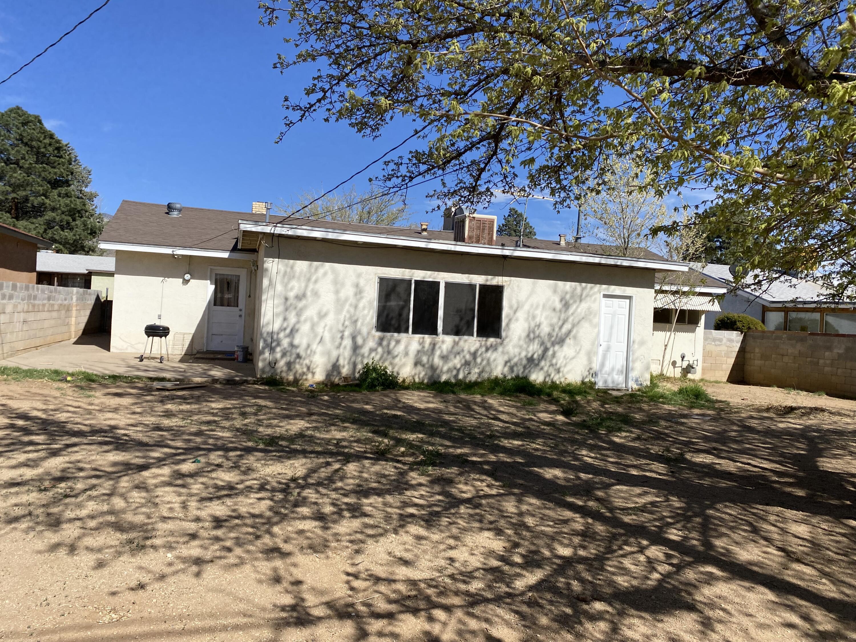 1209 CHILDERS Drive NE