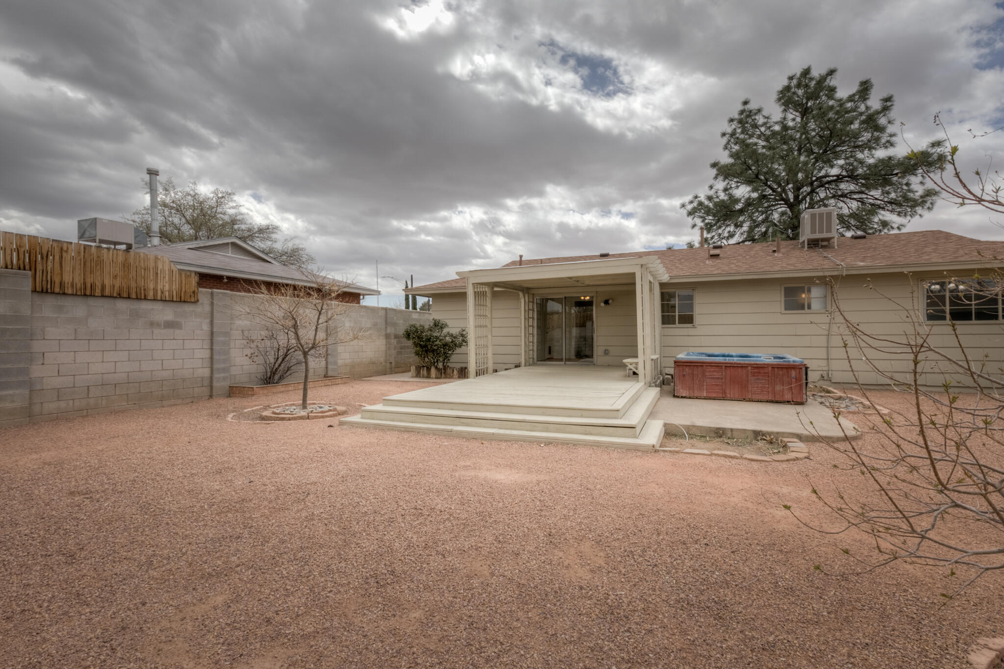 4117 DOUGLAS MACARTHUR Road NE