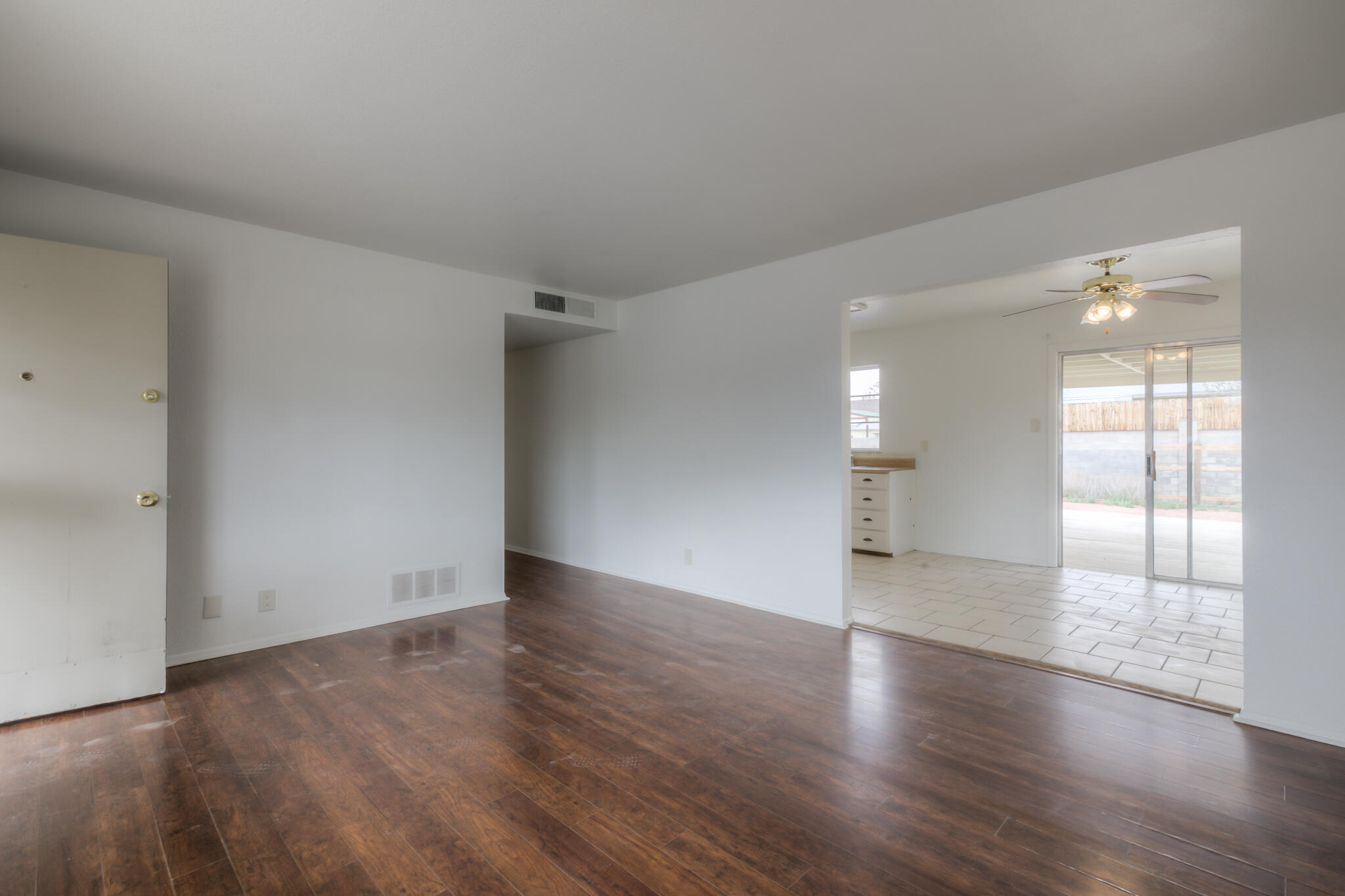 4117 DOUGLAS MACARTHUR Road NE