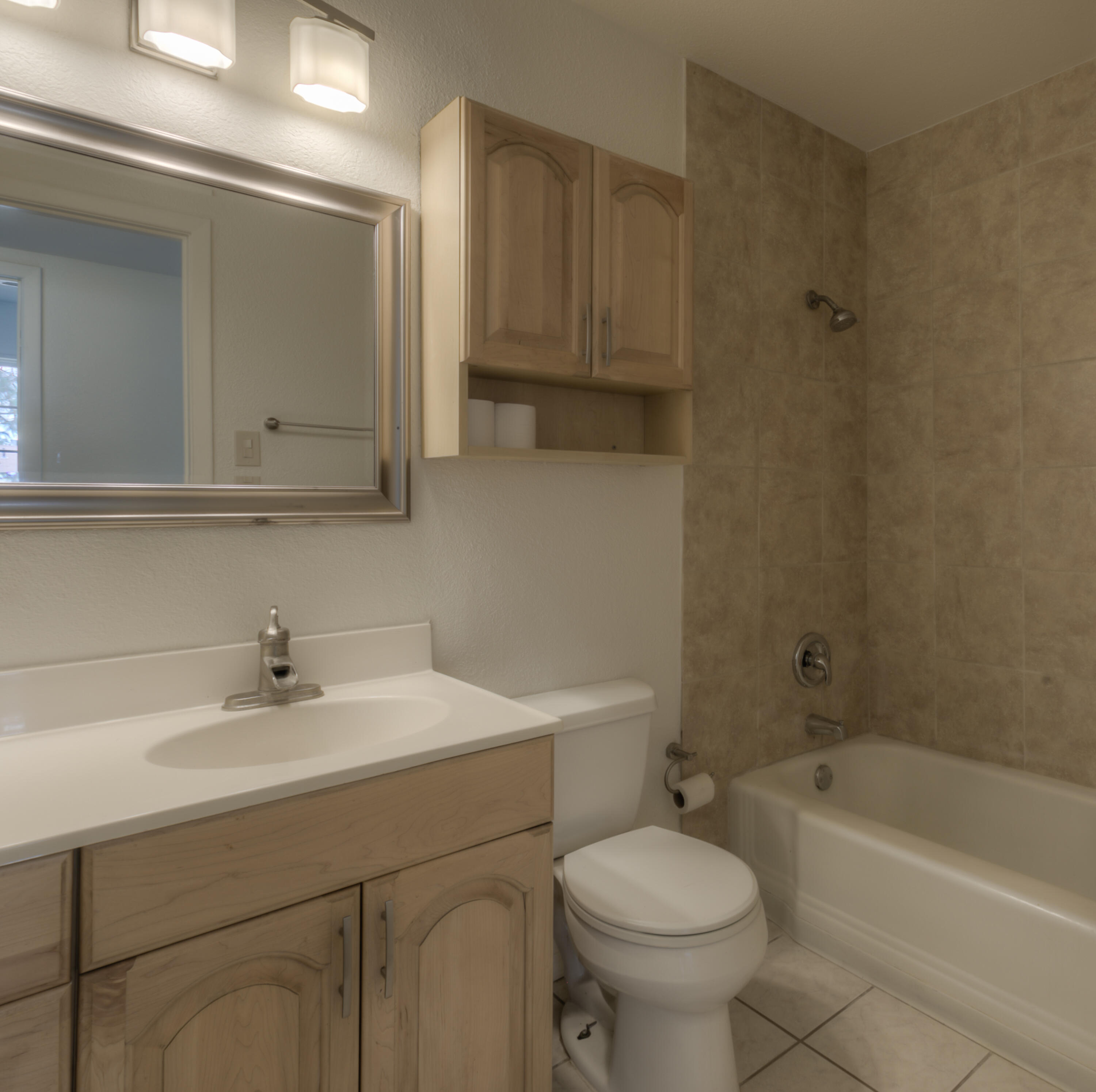 4117 DOUGLAS MACARTHUR Road NE