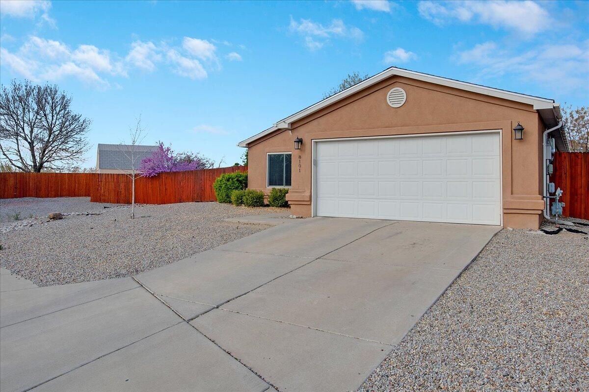 8101 RANCHO SEGURO NW
