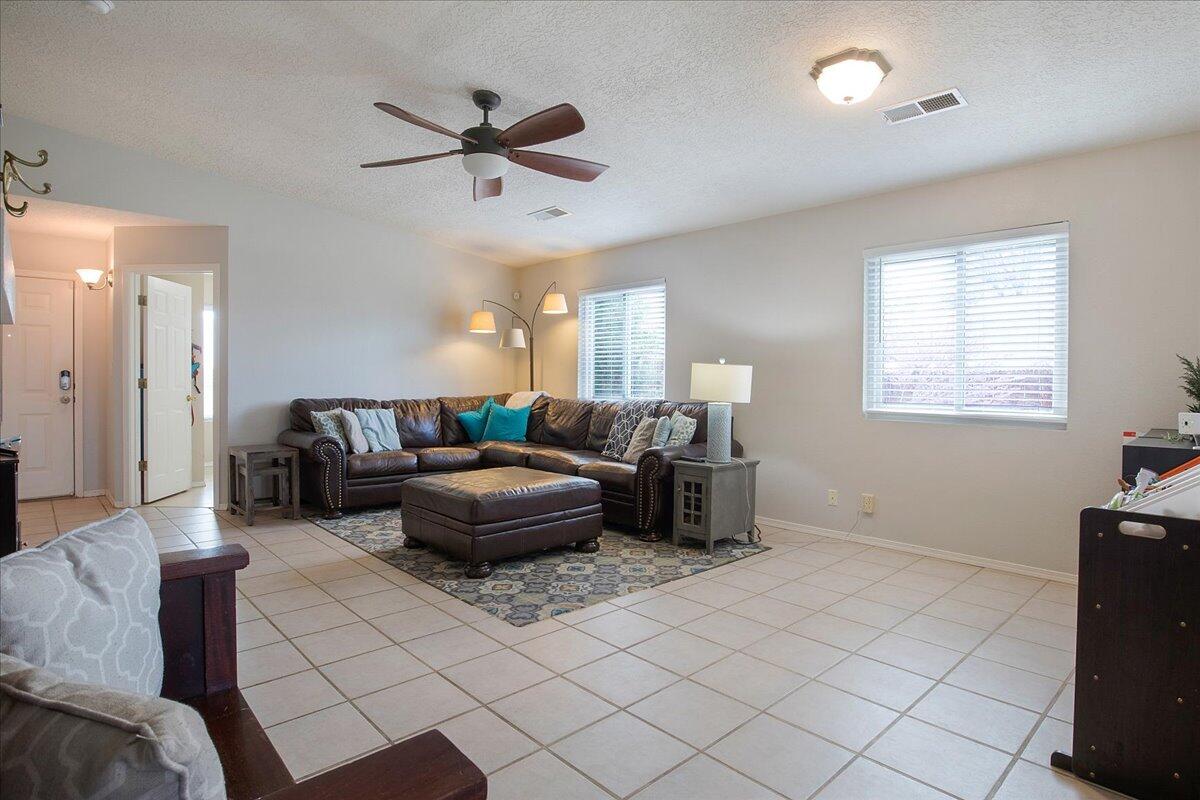 8101 RANCHO SEGURO NW