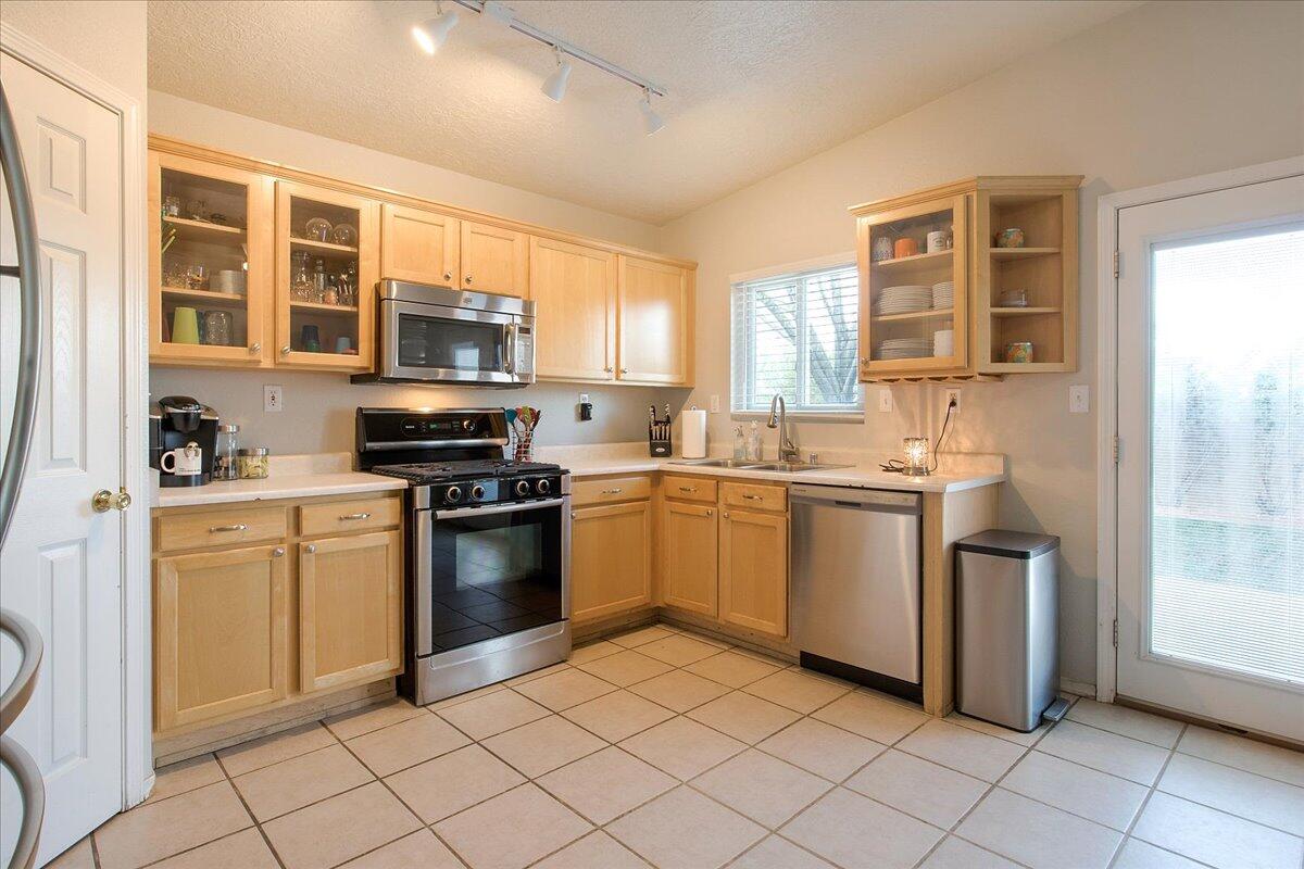 8101 RANCHO SEGURO NW