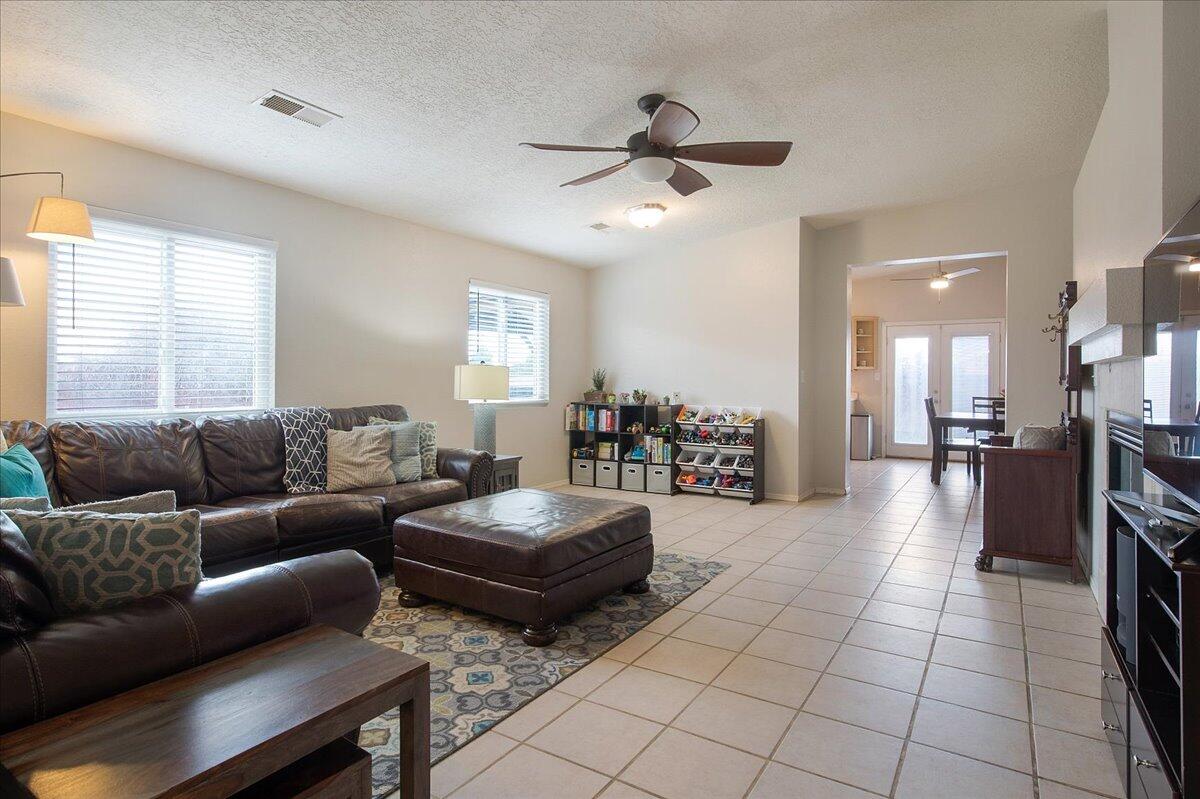 8101 RANCHO SEGURO NW
