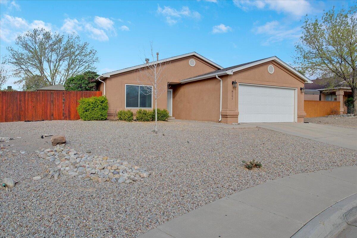 8101 RANCHO SEGURO NW