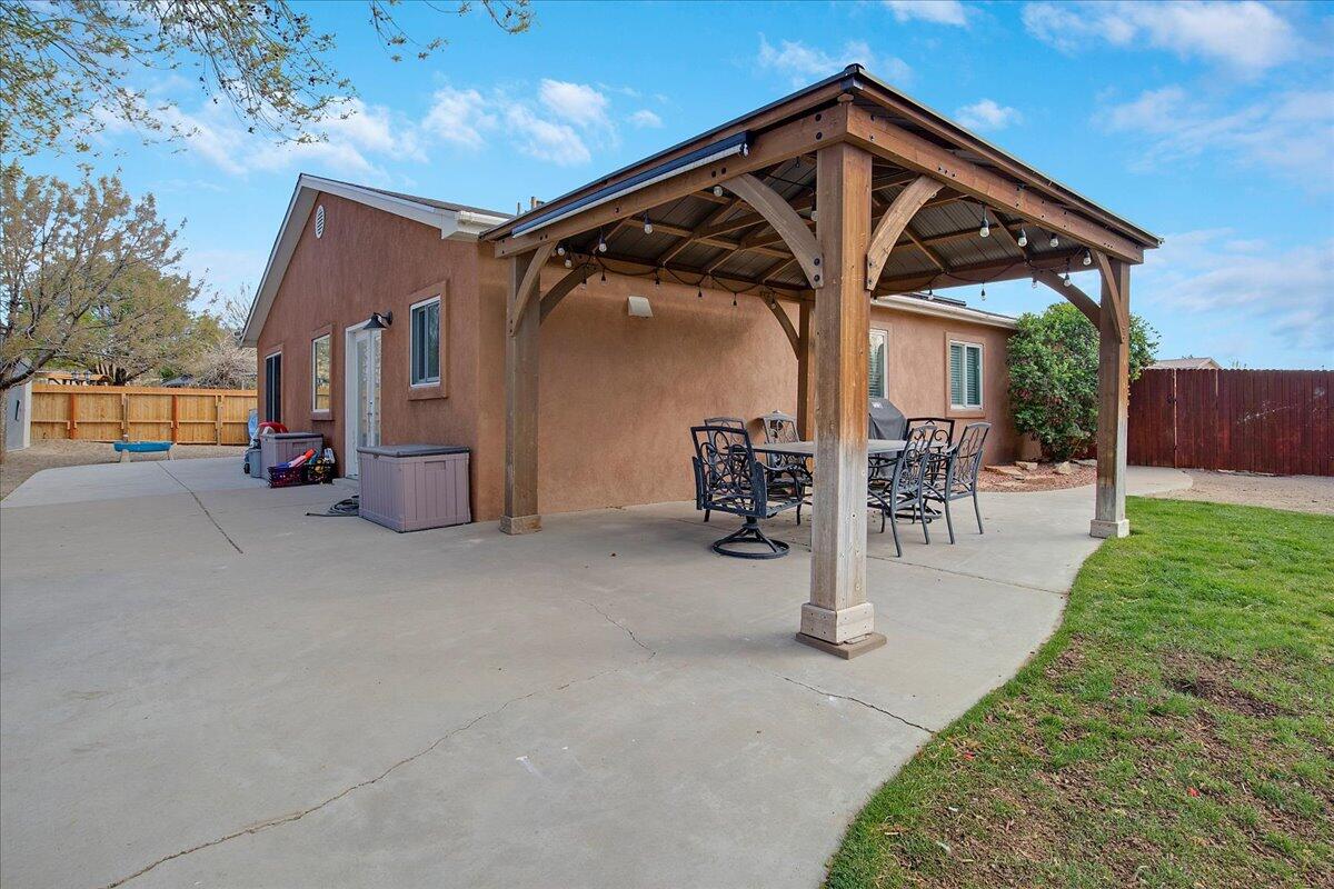 8101 RANCHO SEGURO NW