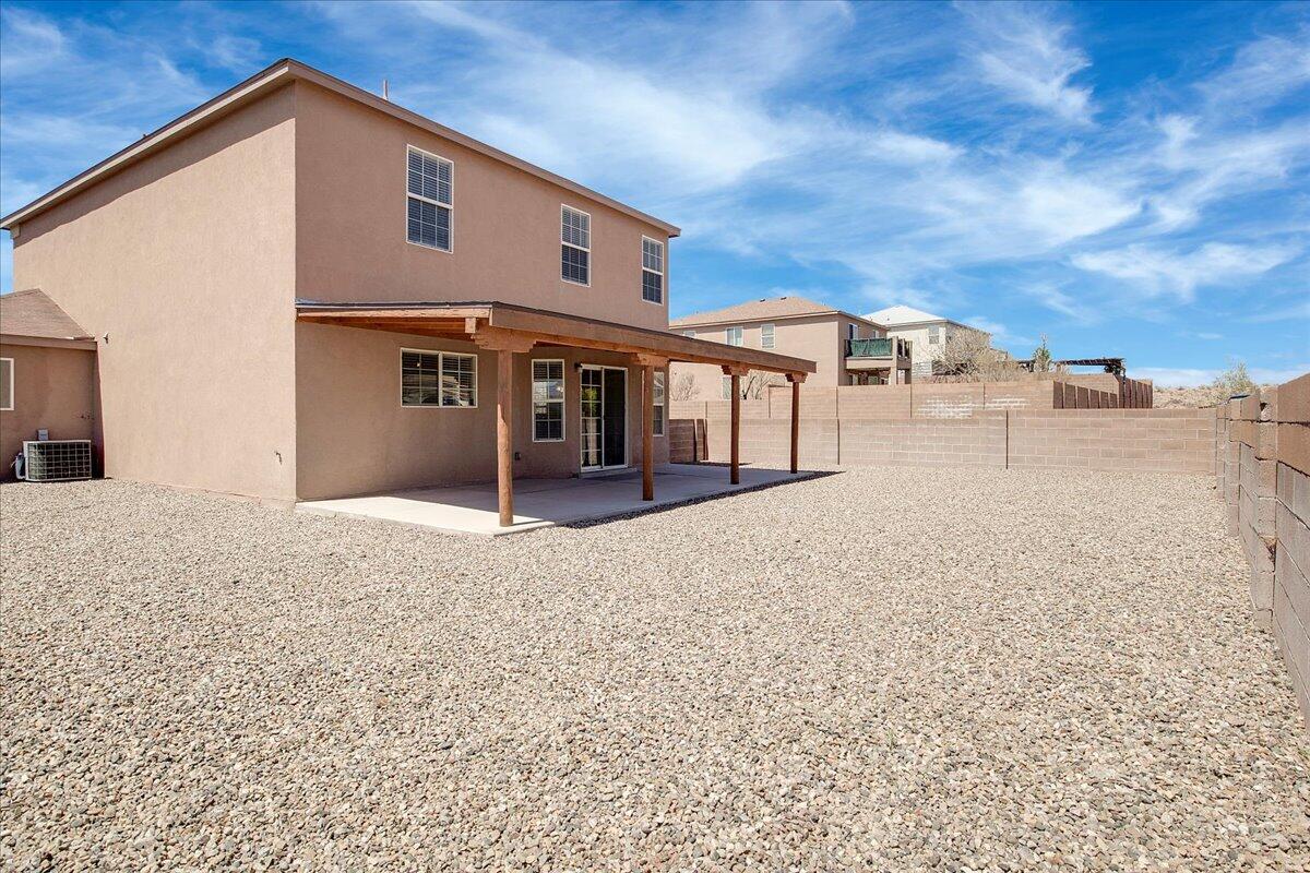 5224 HOBBS Drive NE