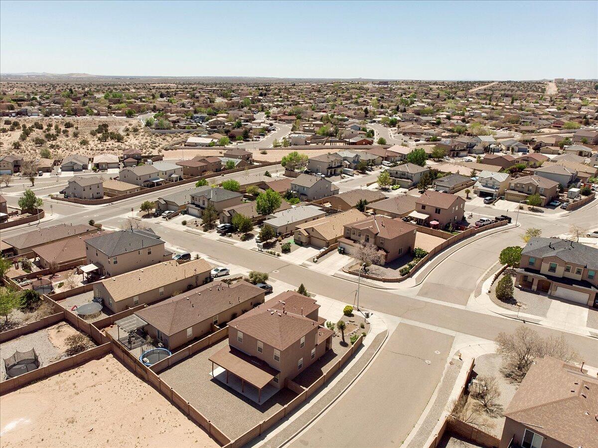 5224 HOBBS Drive NE