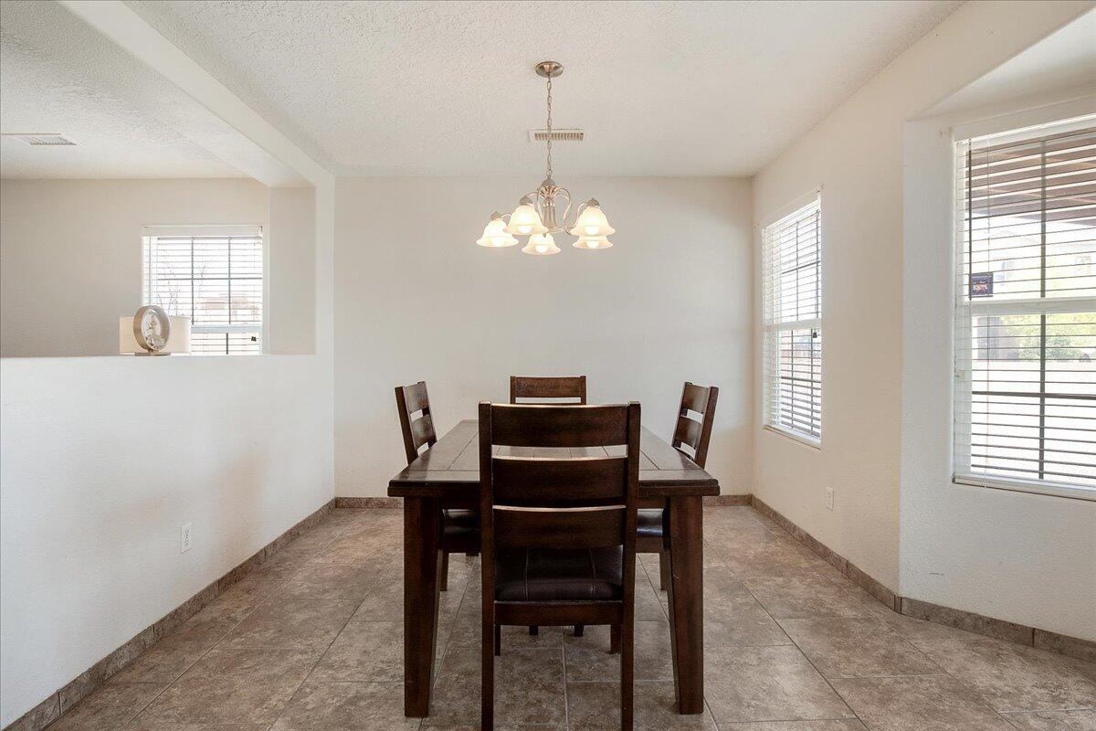 5224 HOBBS Drive NE