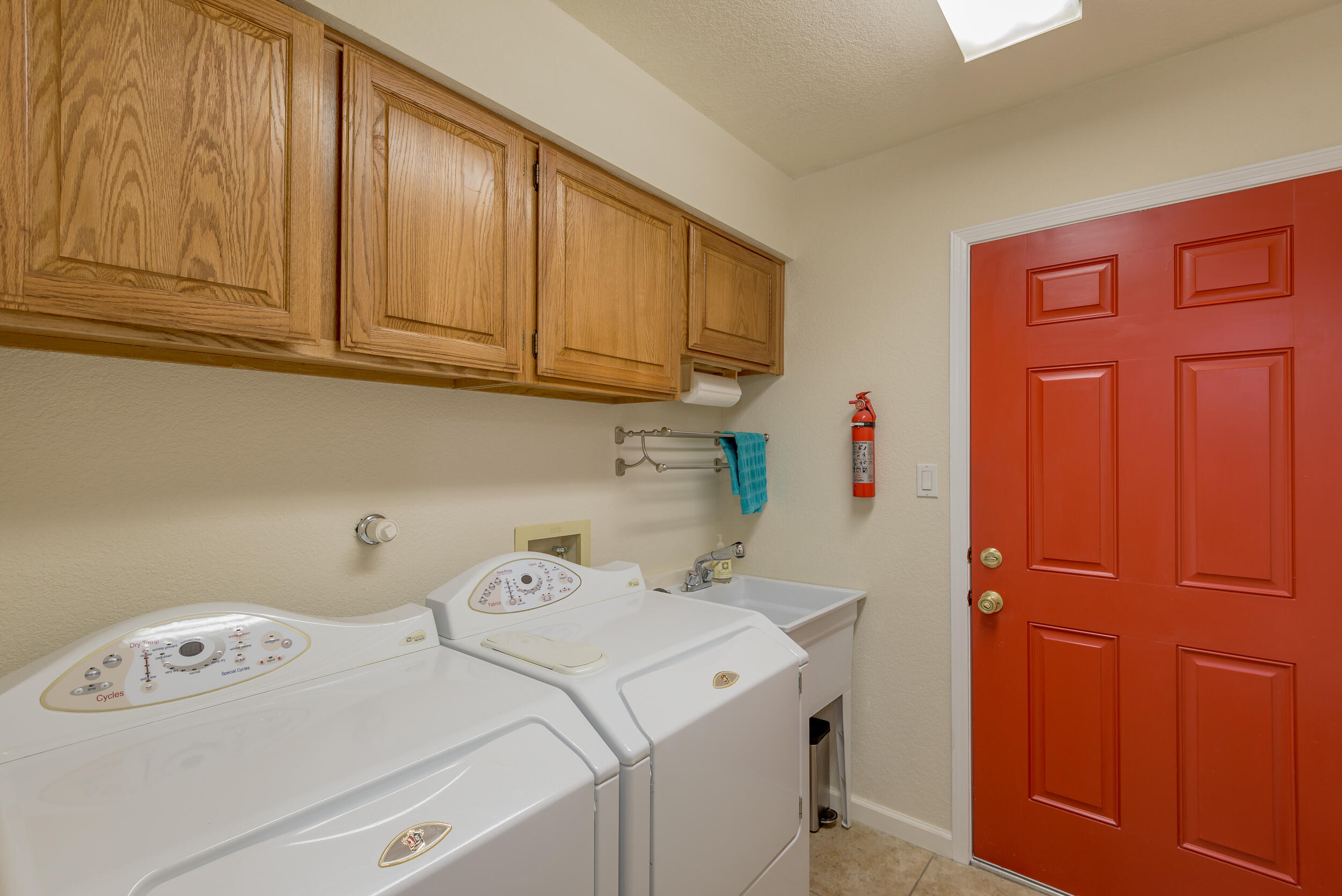9616 PASEO DEL REY NE