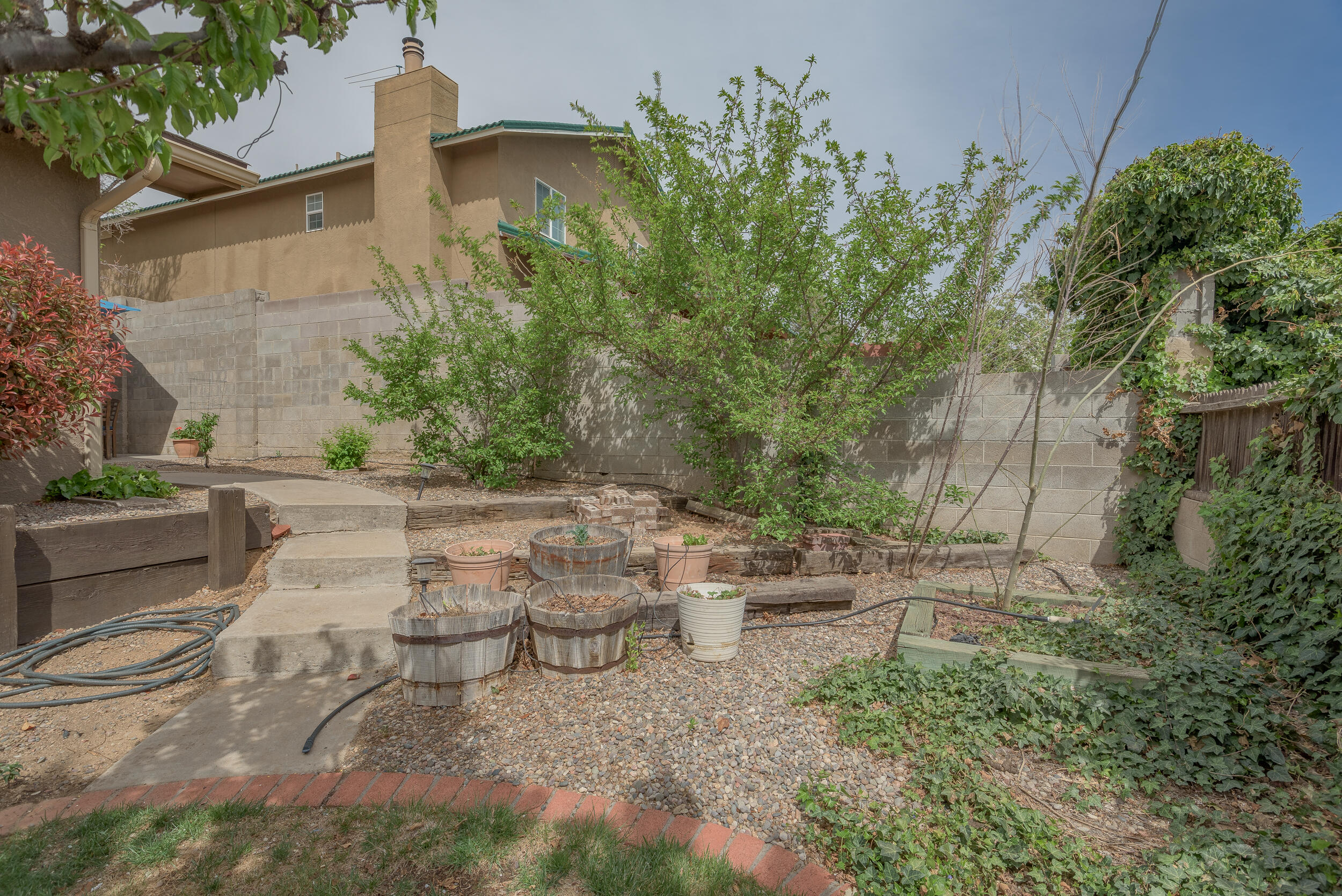 9616 PASEO DEL REY NE