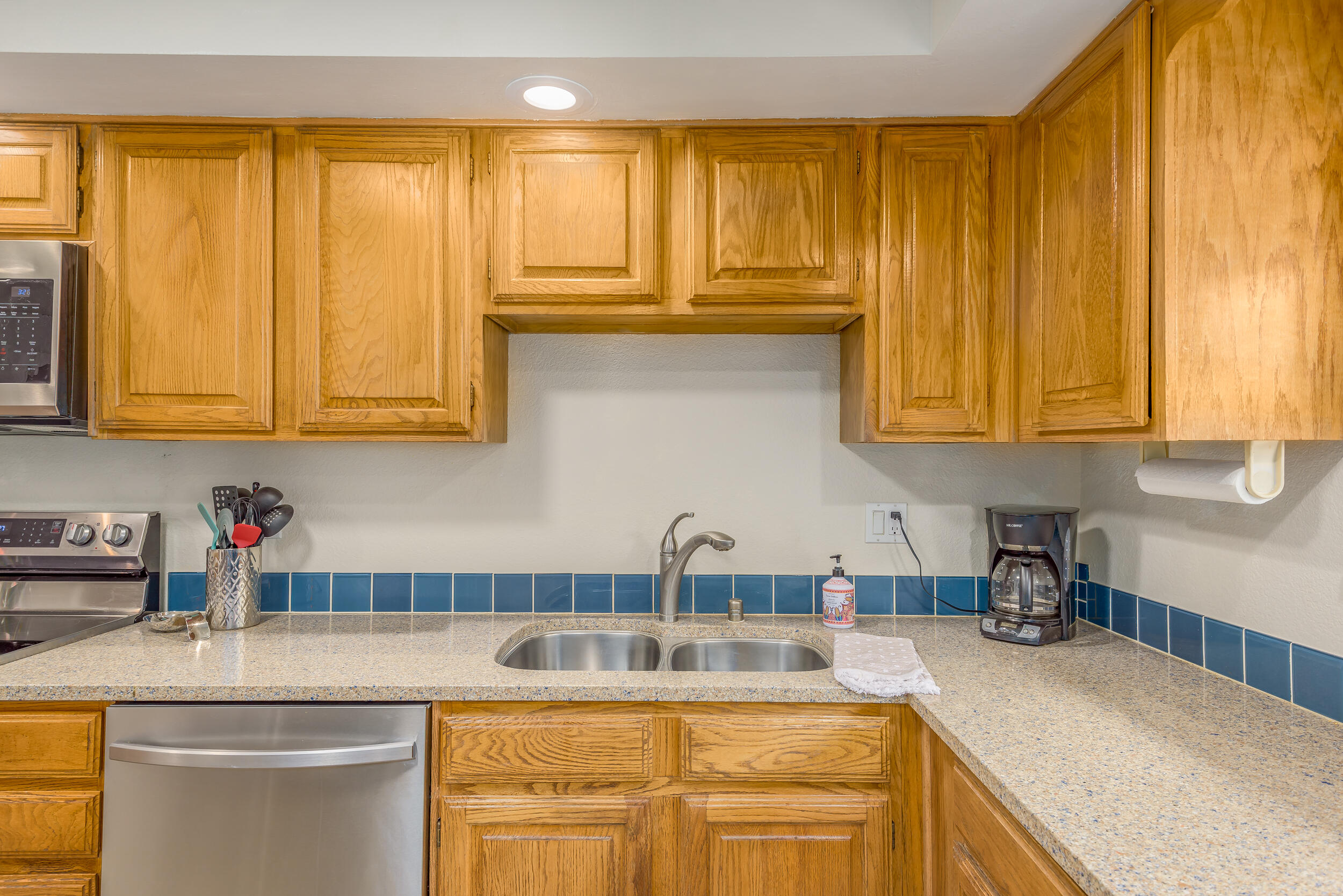 9616 PASEO DEL REY NE
