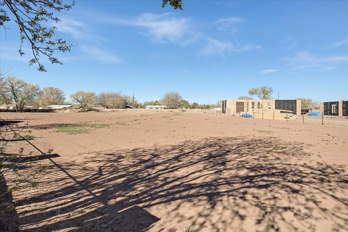 1845 Los Pinos Drive