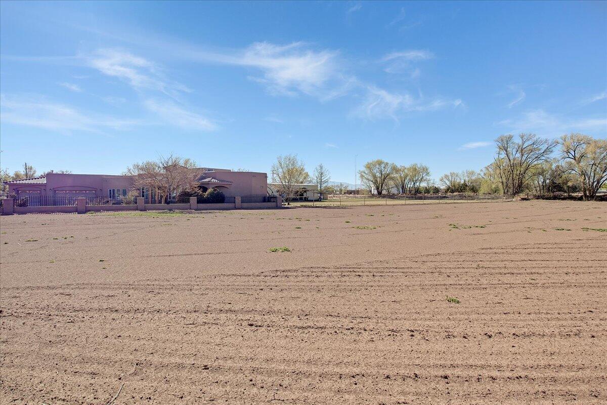 1845 Los Pinos Drive