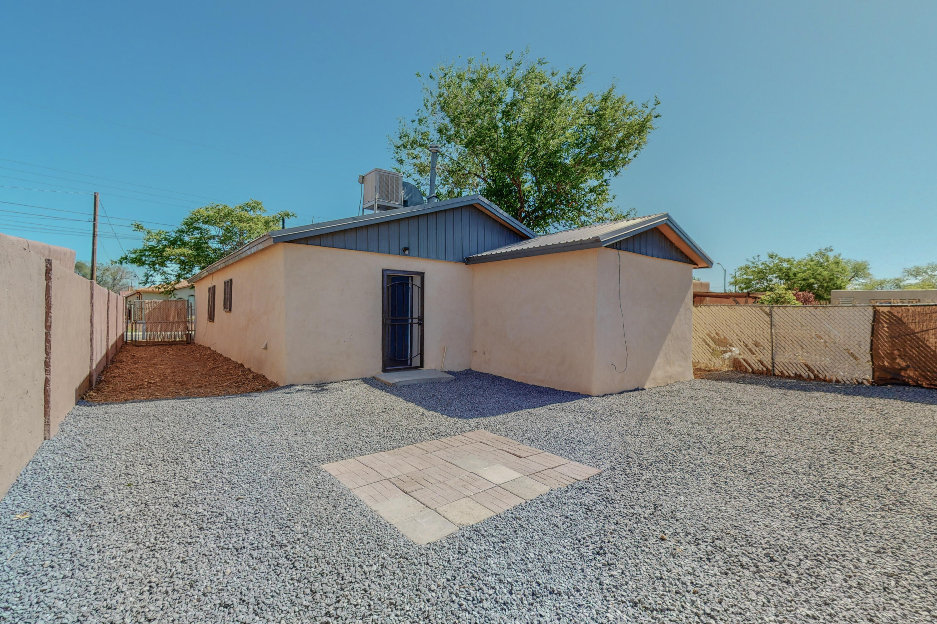 2628 FLORAL Road NW