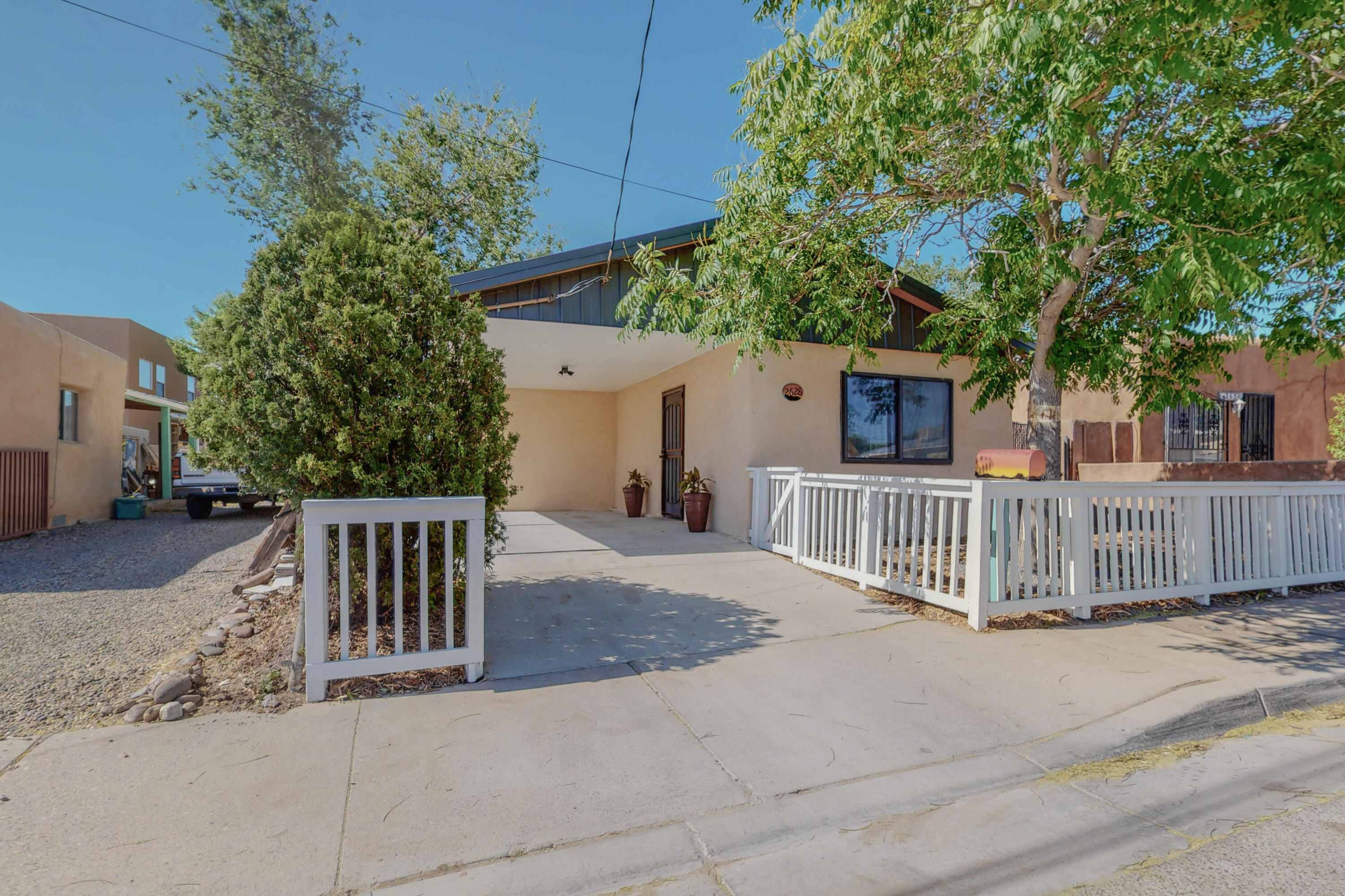 2628 FLORAL Road NW