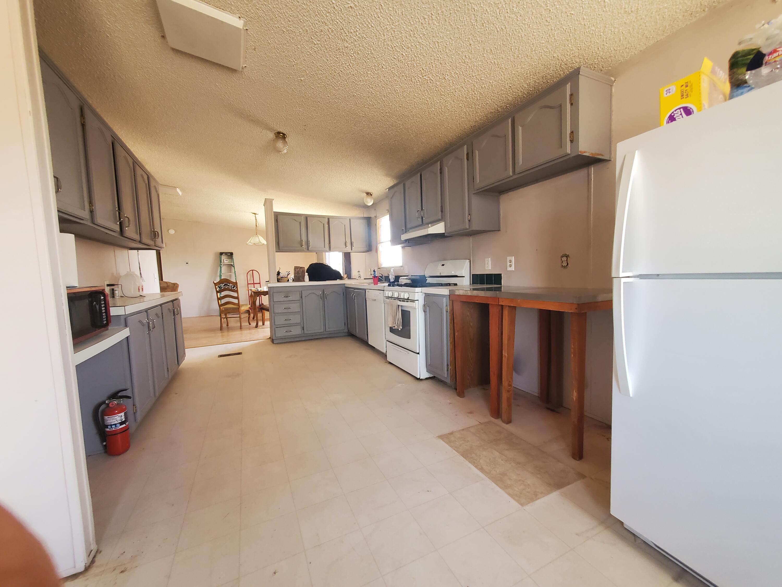 18 ALAMILLO Road