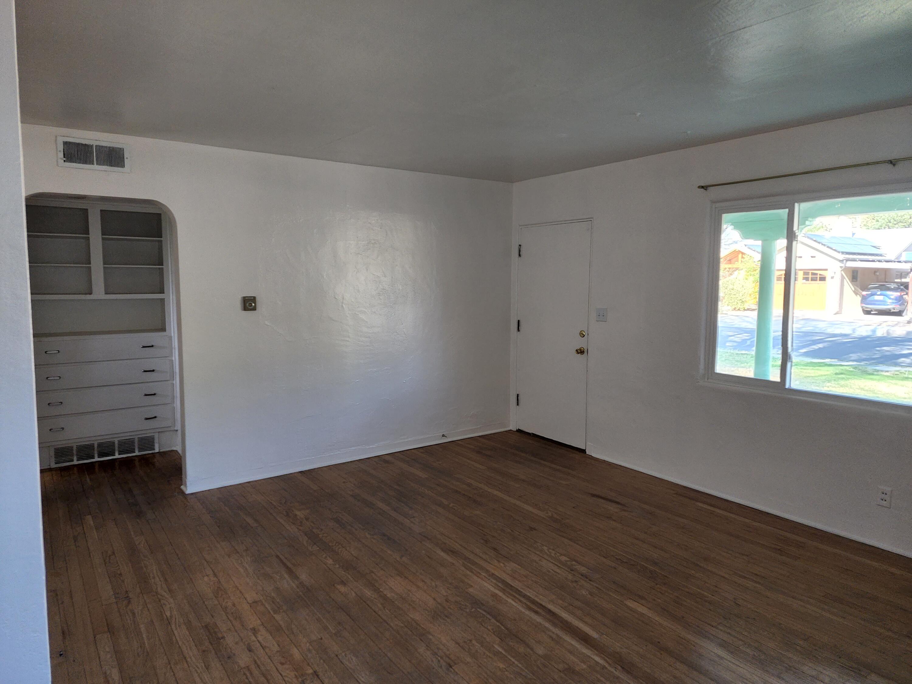 1615 ALISO Drive NE
