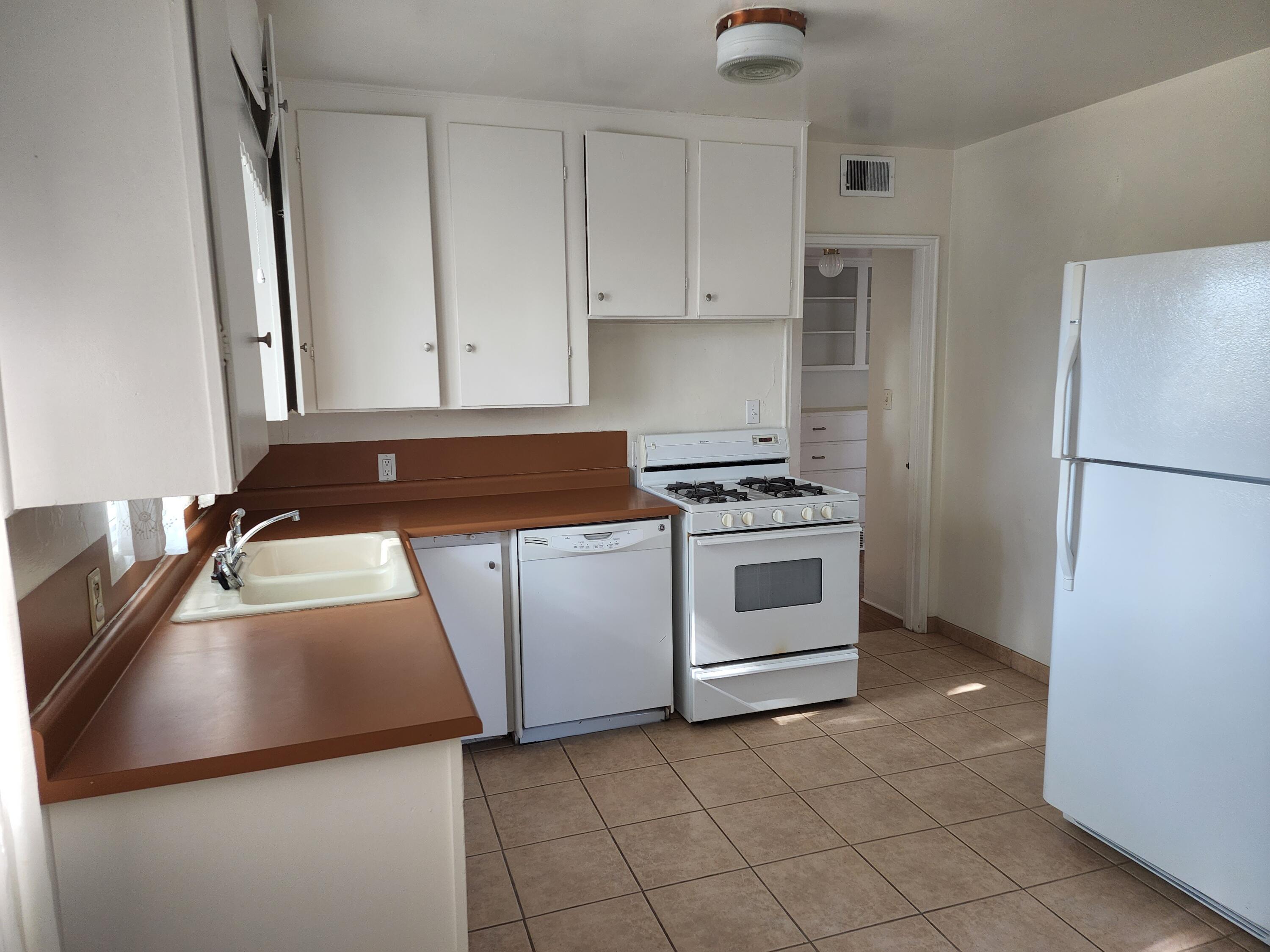 1615 ALISO Drive NE