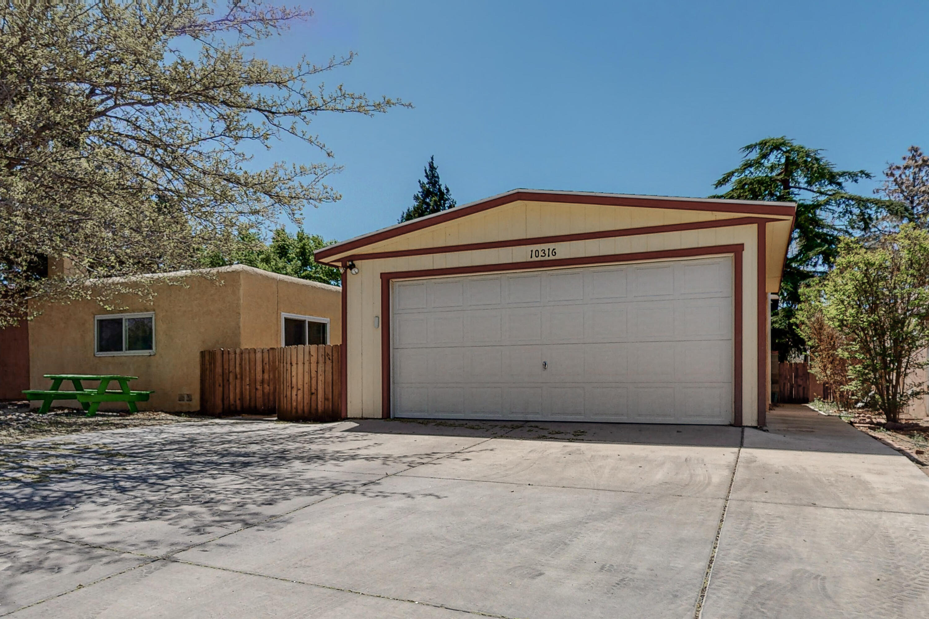 10316 SNOWHEIGHTS Boulevard NE
