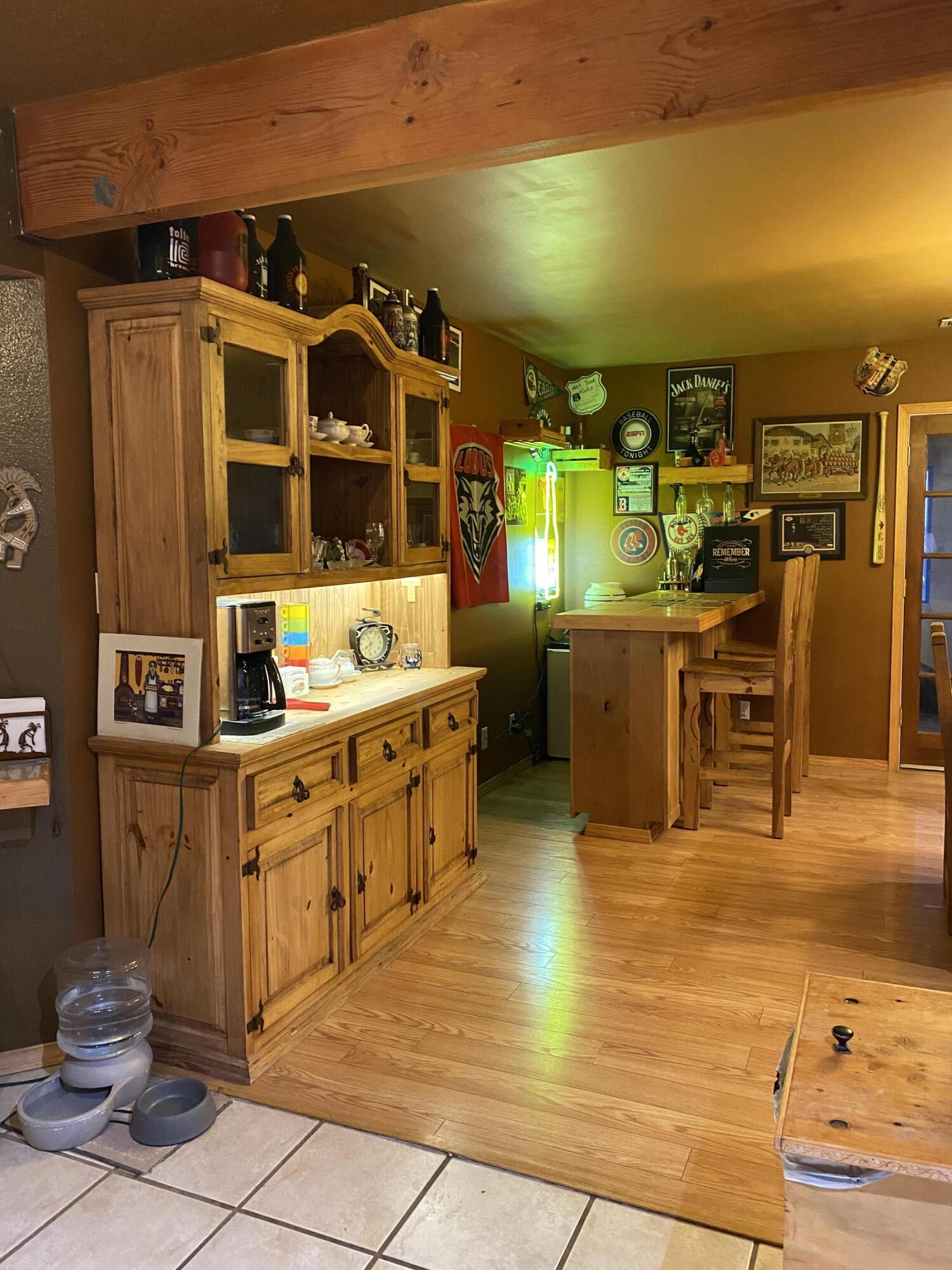 6996 CLARK HILLS Drive NE