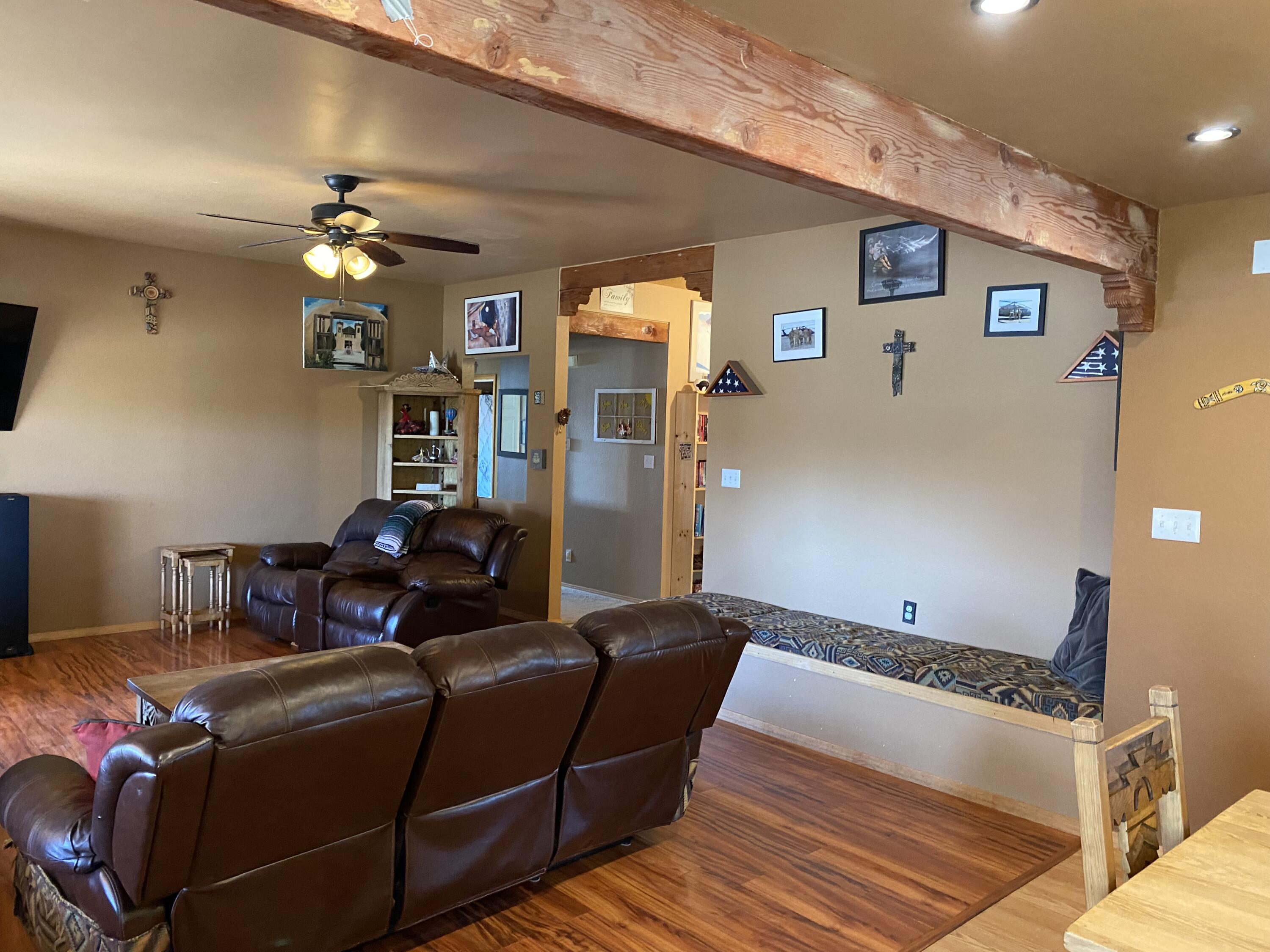 6996 CLARK HILLS Drive NE