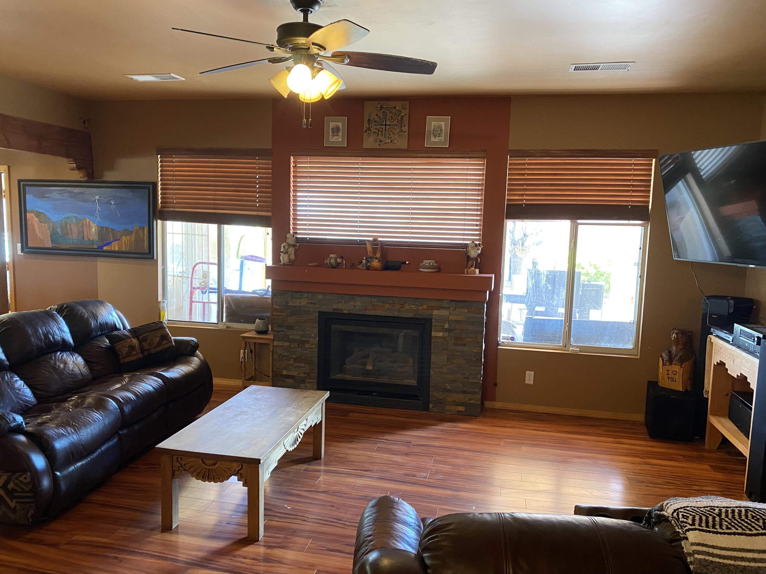 6996 CLARK HILLS Drive NE