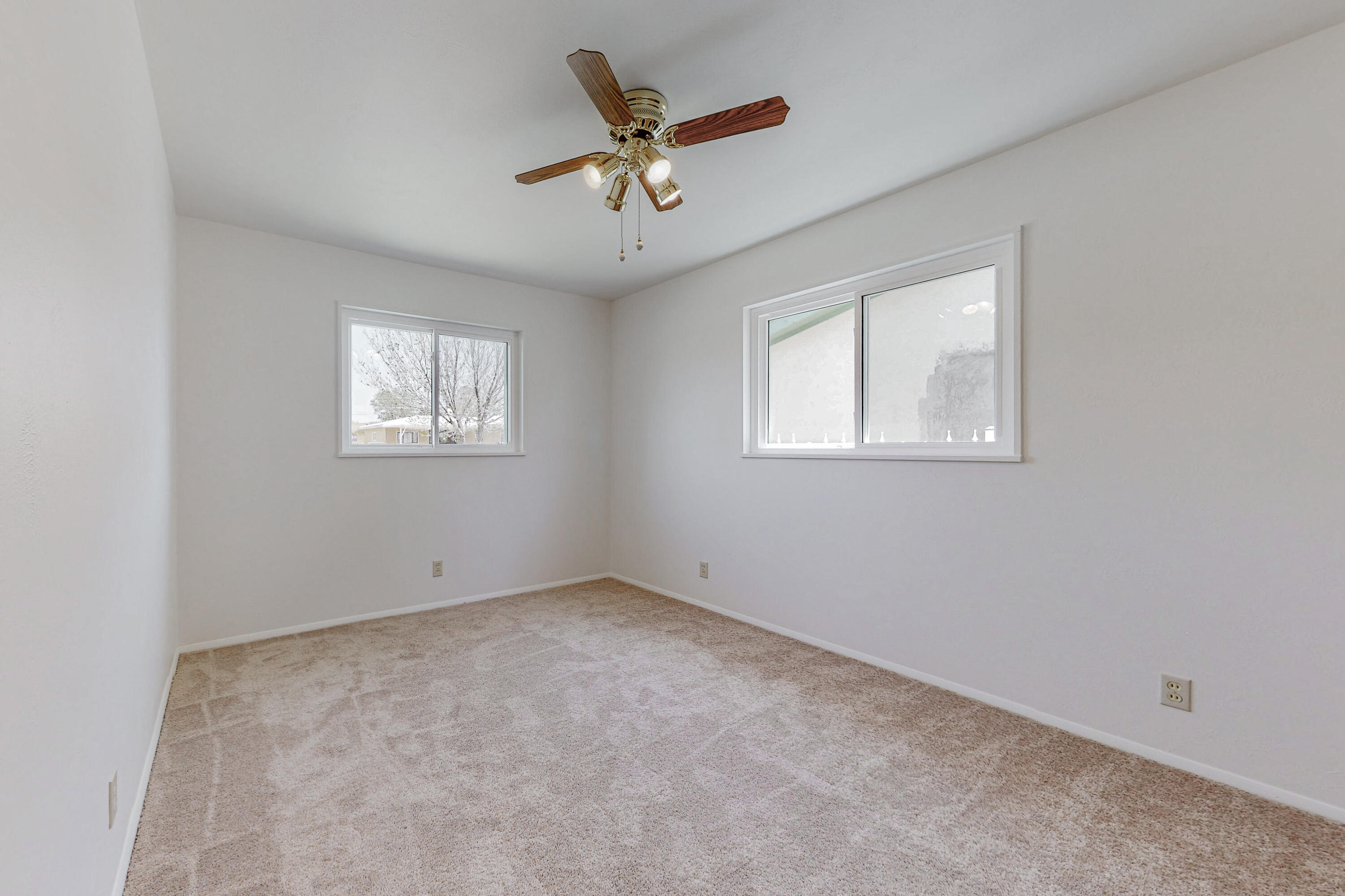 309 GENERAL ARNOLD Street NE