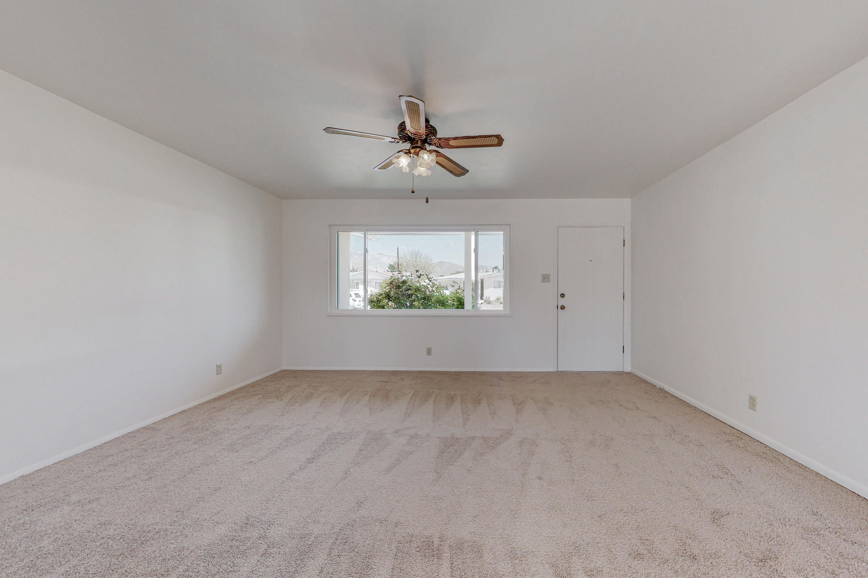 309 GENERAL ARNOLD Street NE