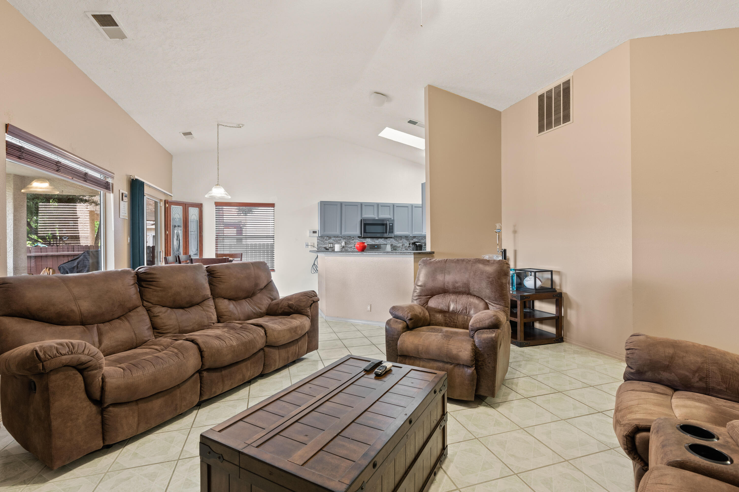 1316 SUMMERFIELD Place SW